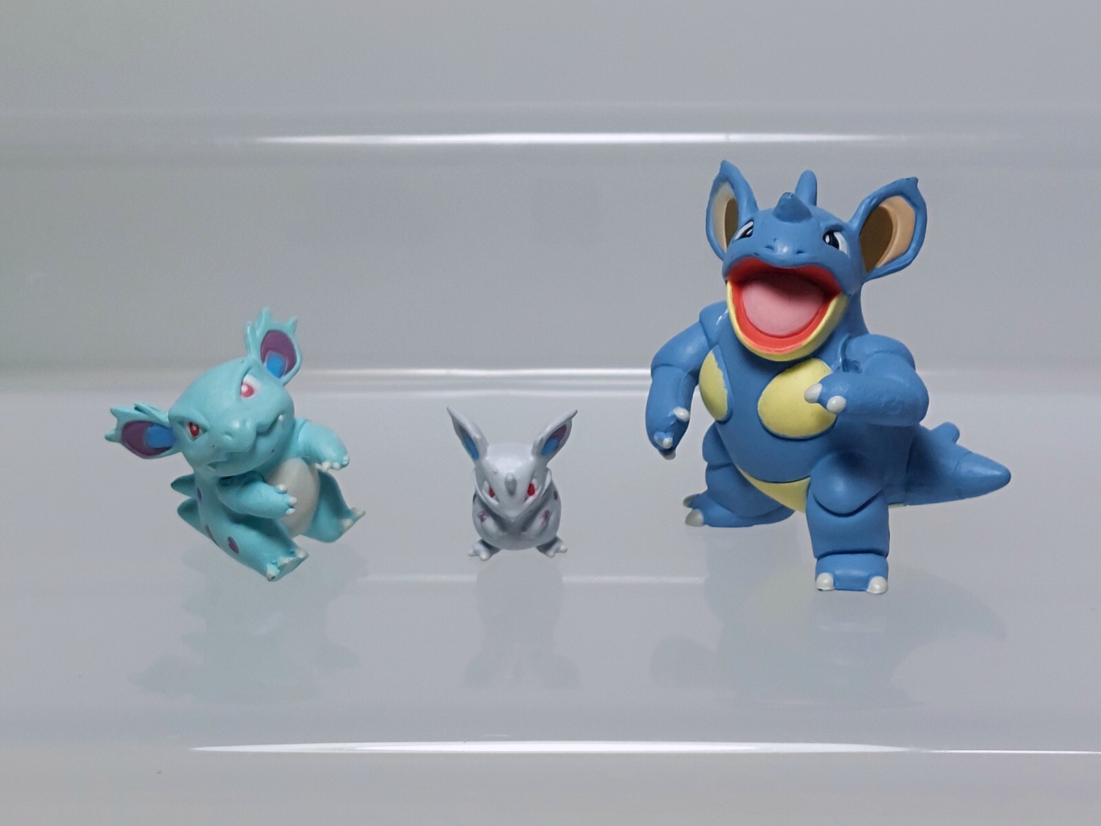 Nidoqueen Nidorina Nidoran Pokemon Zukan 1/40 Scale Figure Nidoqueen Nidorina Nidoran Pokemon Zukan 1/40 Scale Figure