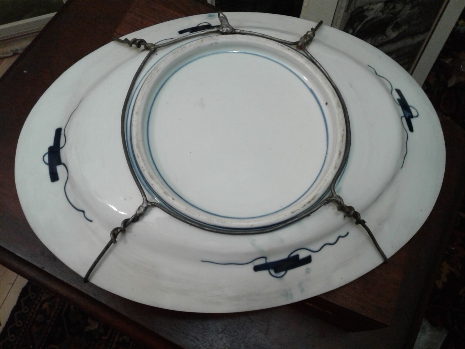 LARGE ANTIQUE PERIOD CHINESE QING DYNASTY OVAL CHARGER PLATE