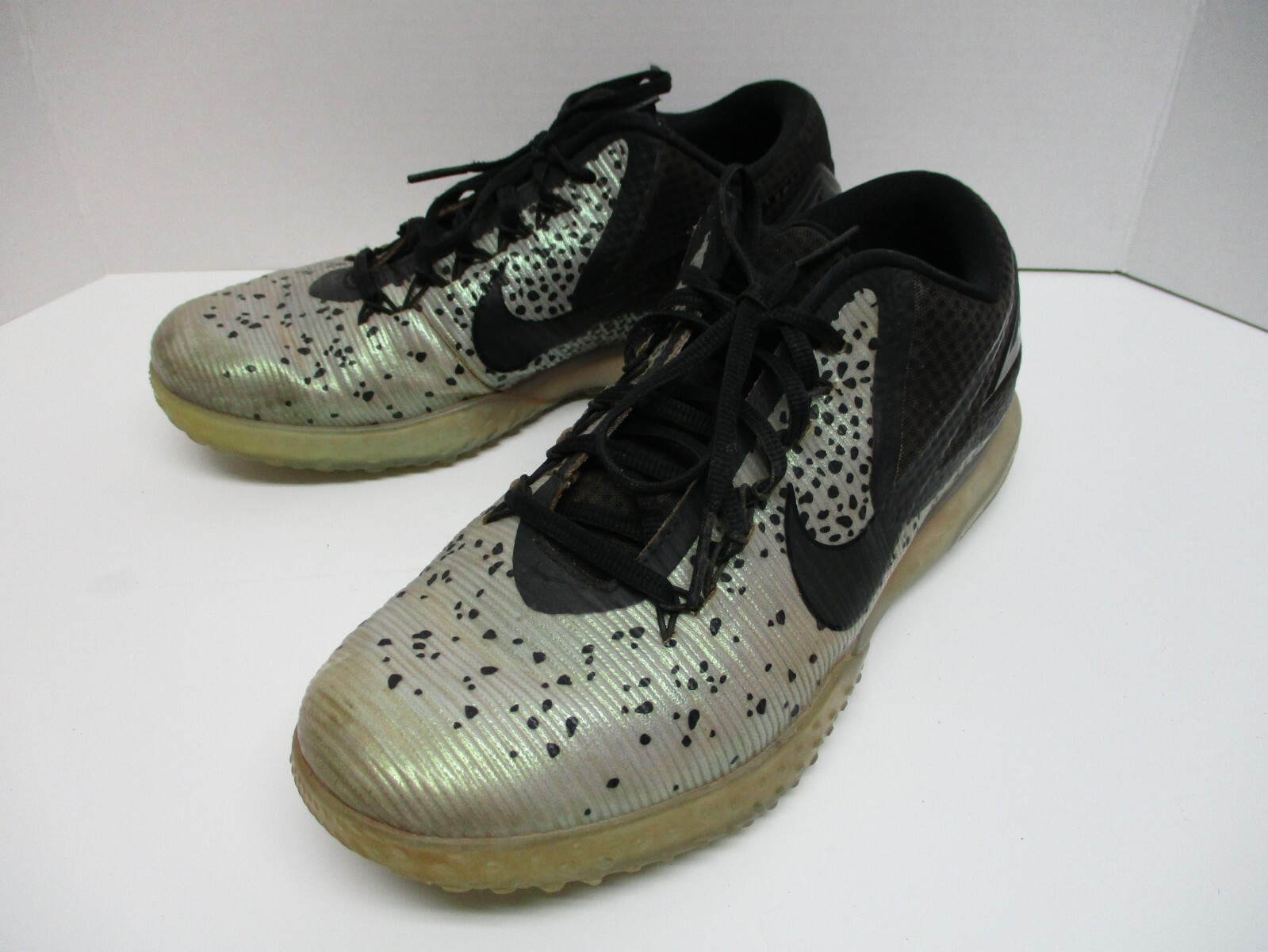 nike zoom trout 3 turf