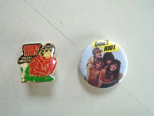 Quiet Riot - Vintage metal pin-on / new cond. / 1 x 1"  + FREE Button