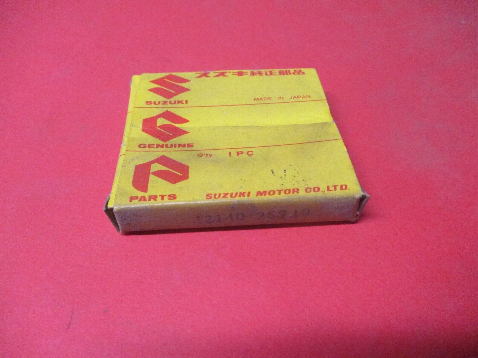 NOS NEW NEW ORIGINAL SUZUKI PISTON RINGS 1970 TS90 TC90 NOS NEW NEW ORIGINAL SUZUKI PISTON RINGS 1970 TS90 TC90
