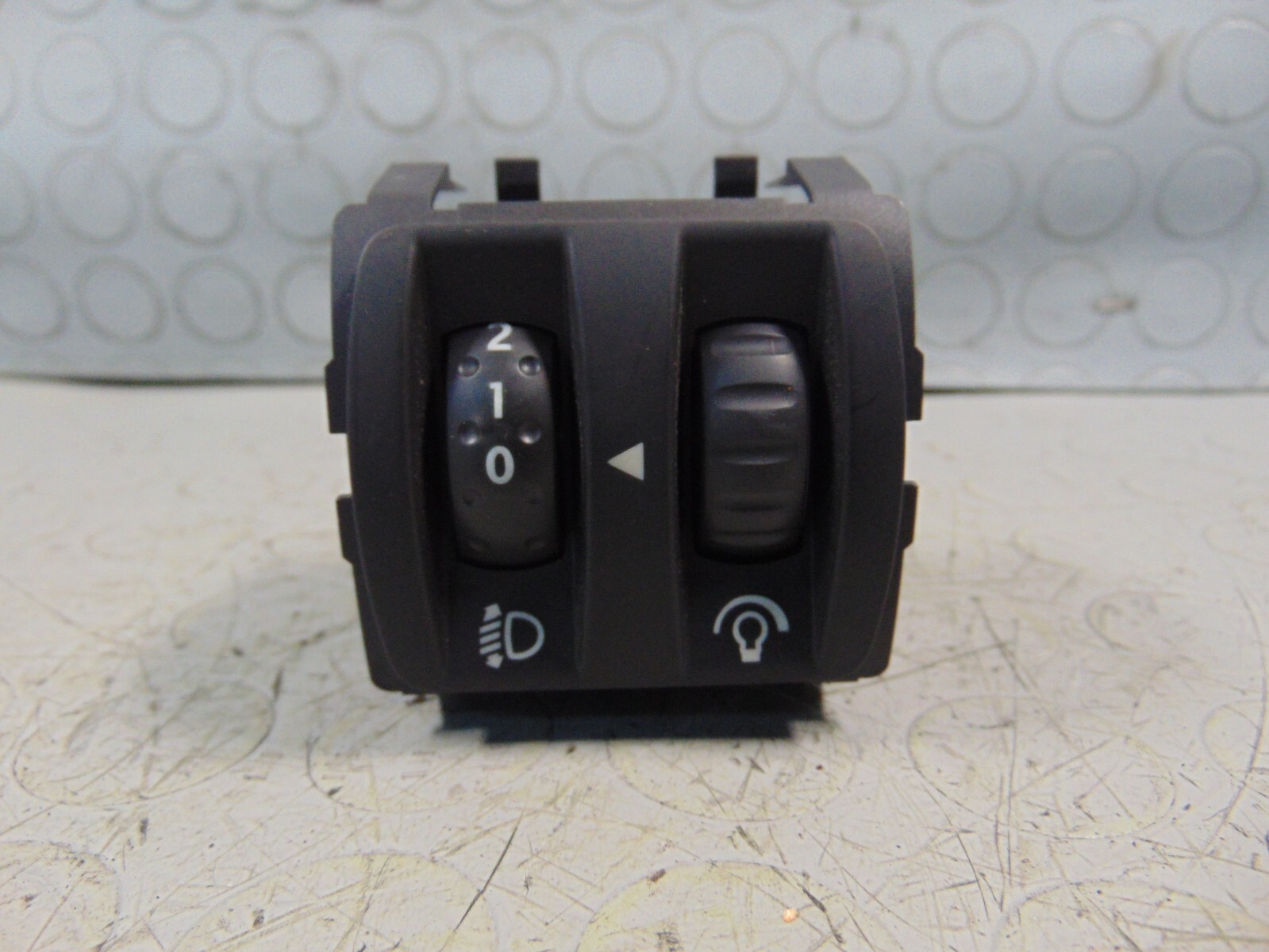 Pulsantiera regolazione fari RENAULT MEGANE II 2010 8200121805C 88020005408