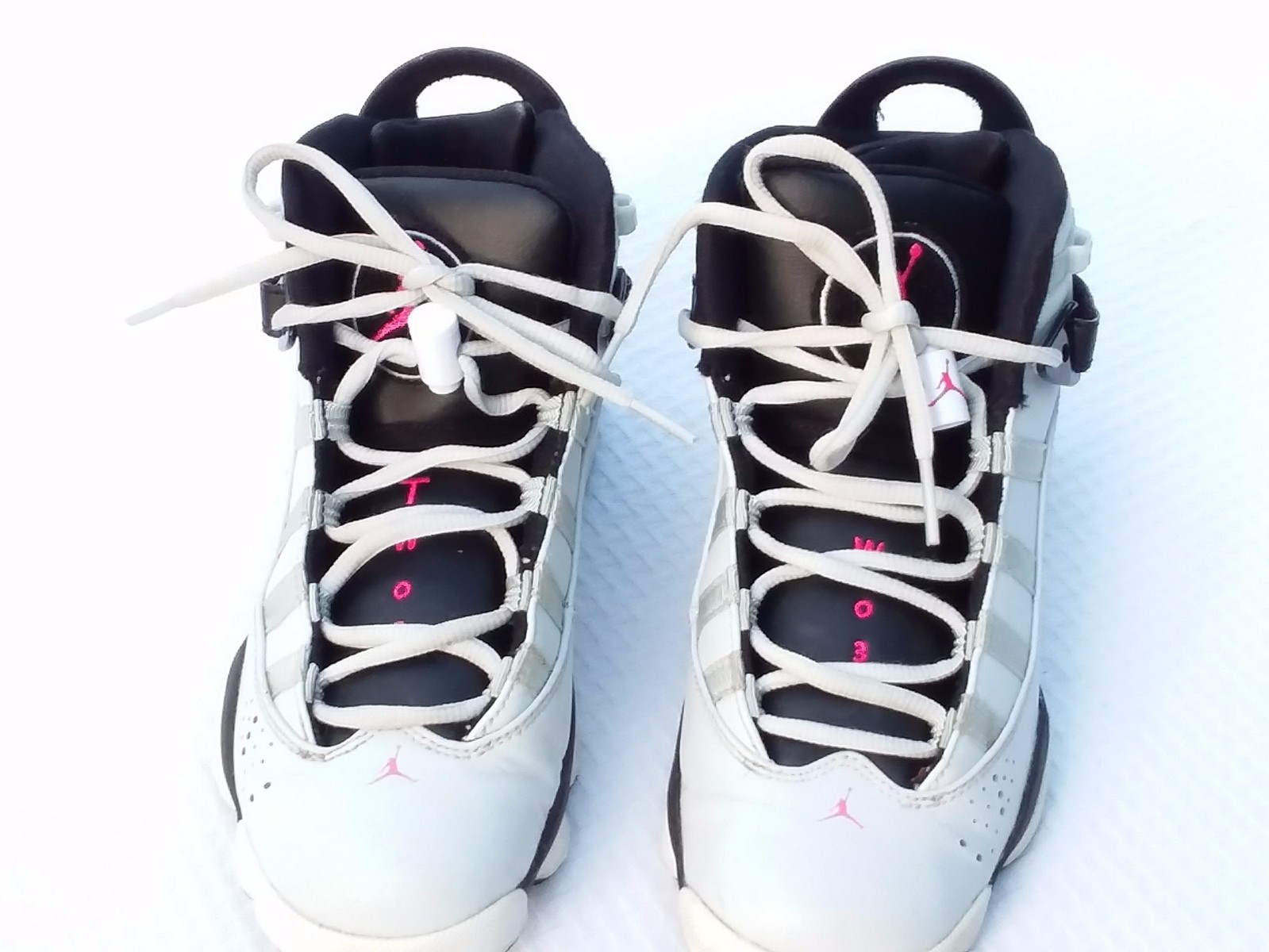 Size 5.5Y Air Jordon Two3 Athletic Shoes