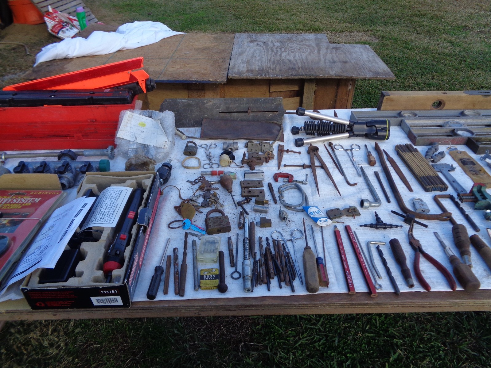 BULK LOT, tools, household, antiques, collectiables, industry, farm, constructio