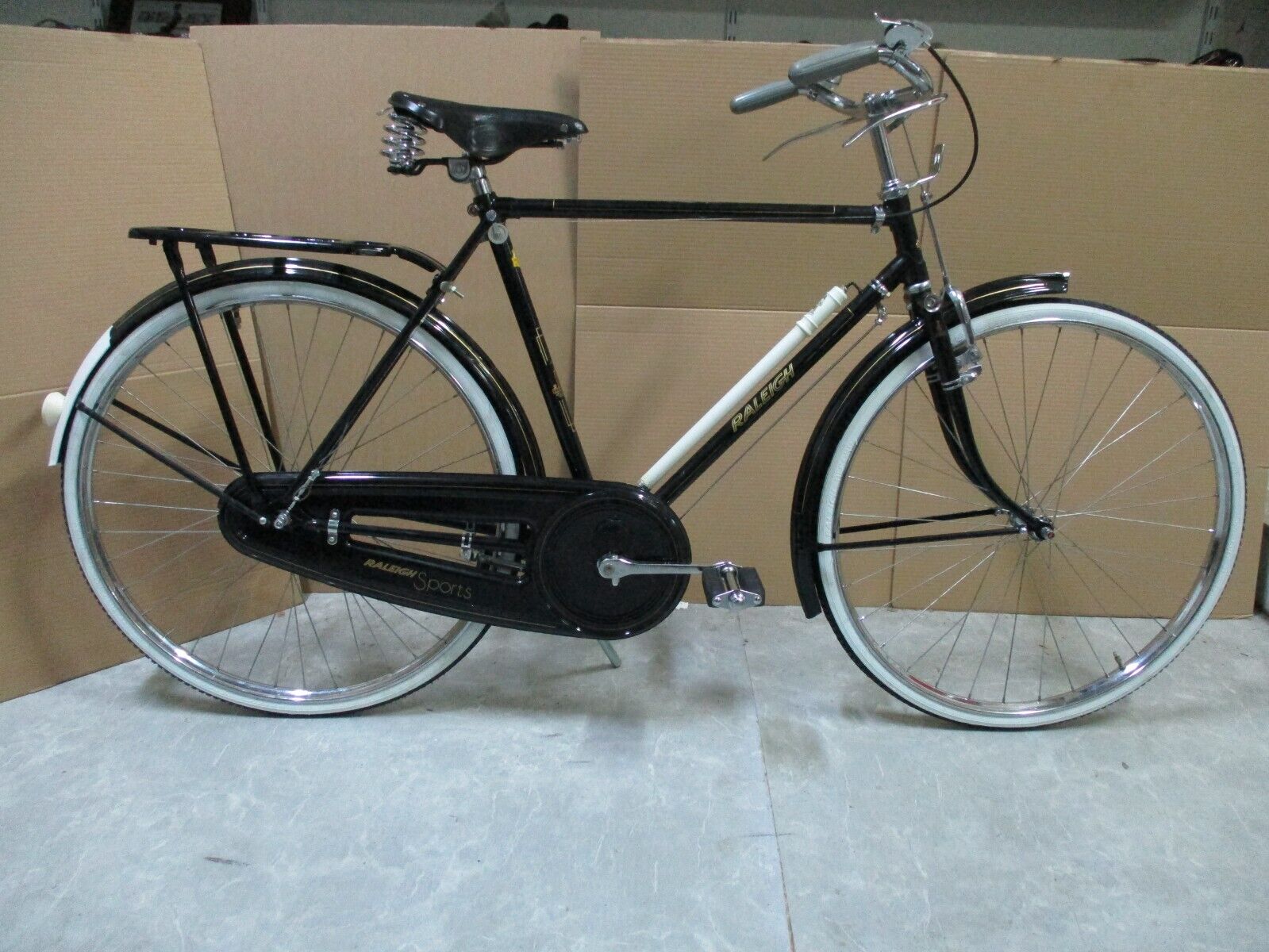 RALEIGH Light Roadster Vintage Bicycle 21,5 RALEIGH Light Roadster Vintage Bicycle 21,5