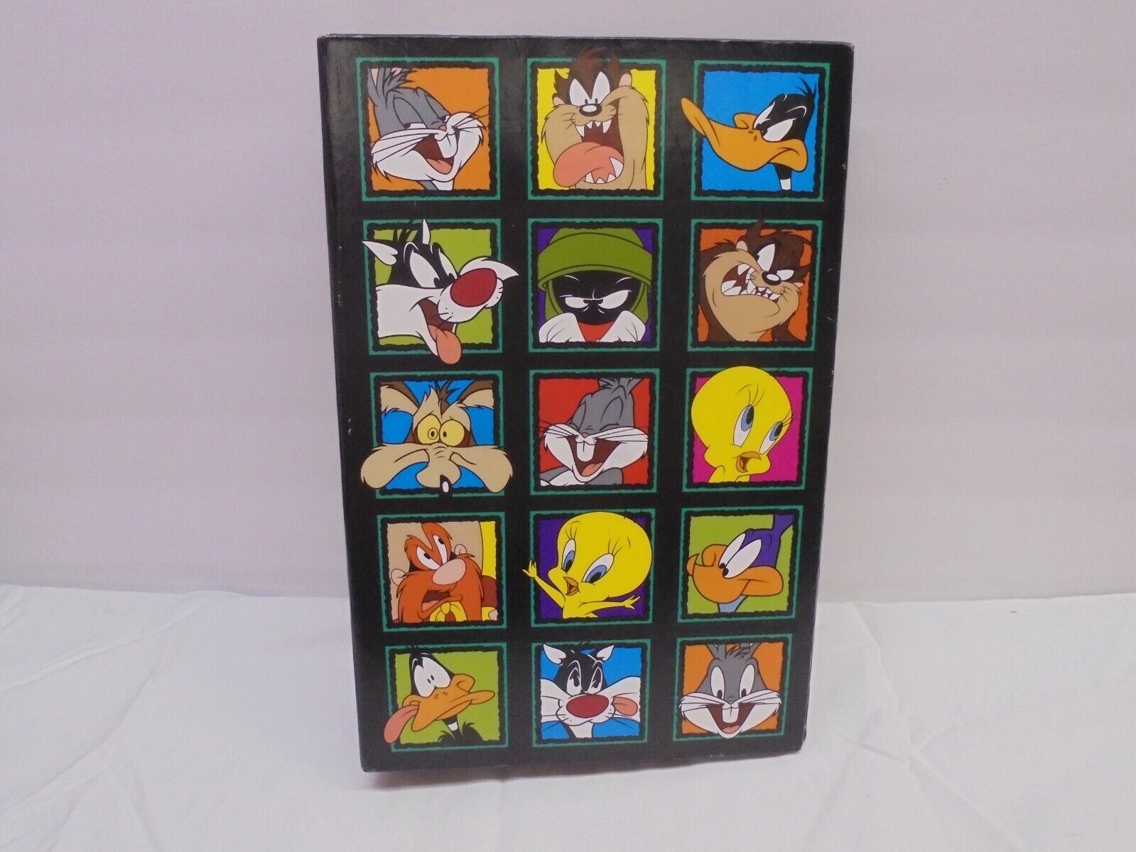 Vintage 90s Looney Tunes Photo Album TAZ Bugs Bunny Tweety