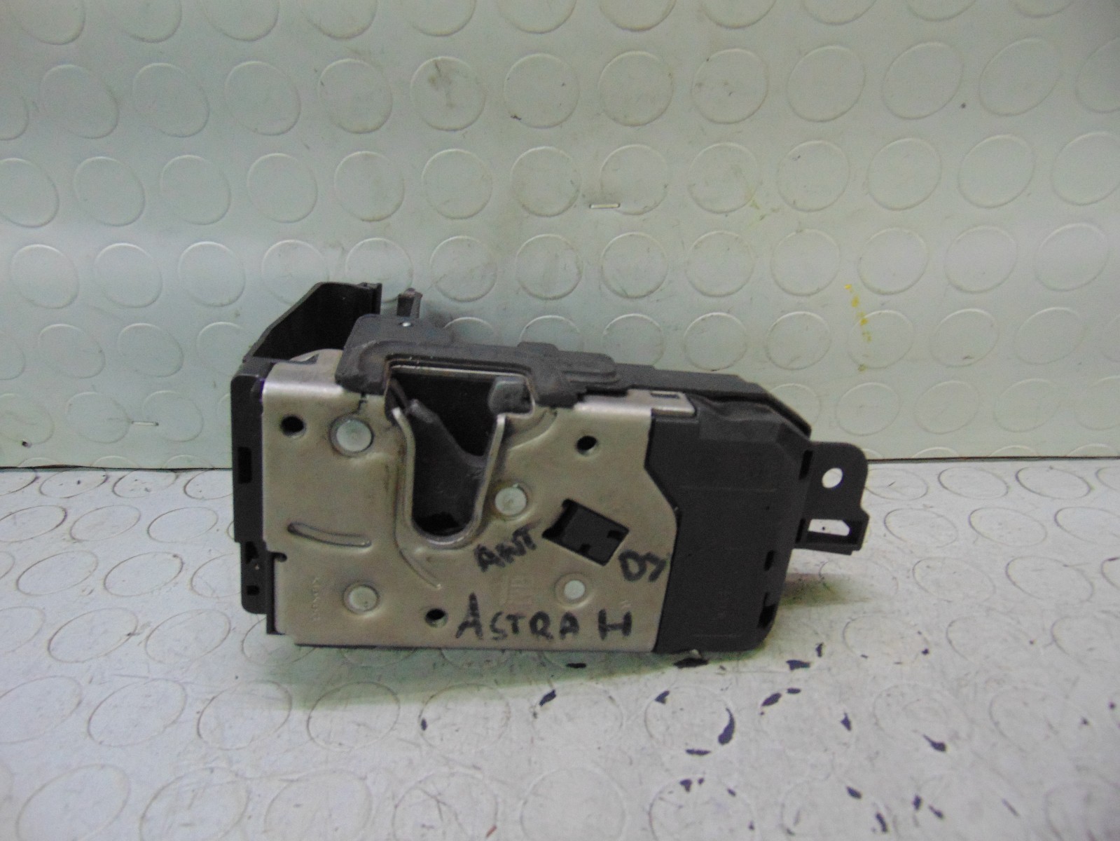 Serratura anteriore destra OPEL ASTRA H 13128112