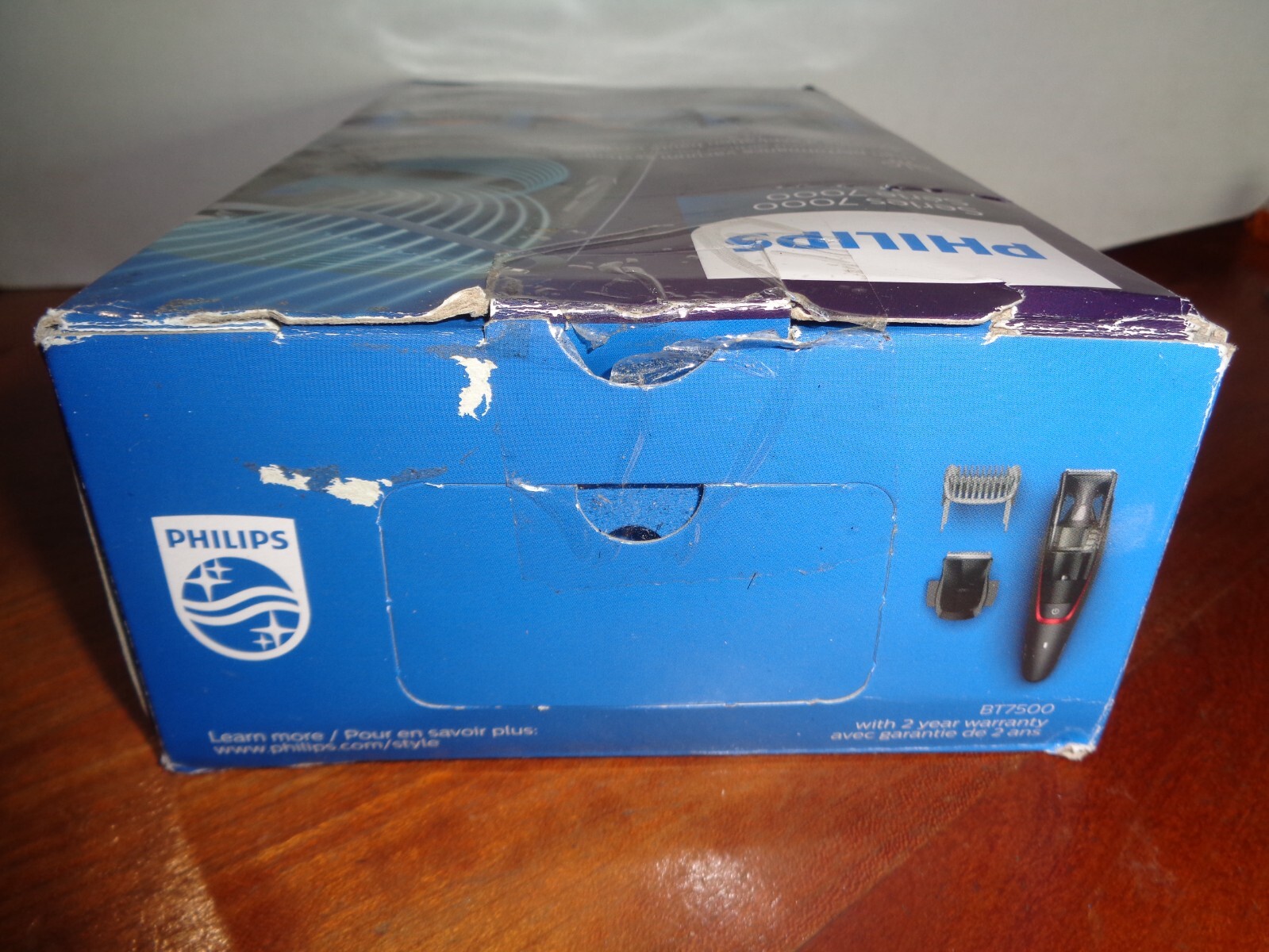 Philips Norelco Cordless Vacuum Beard Trimmer BT7500/15 with 20 Length Settings