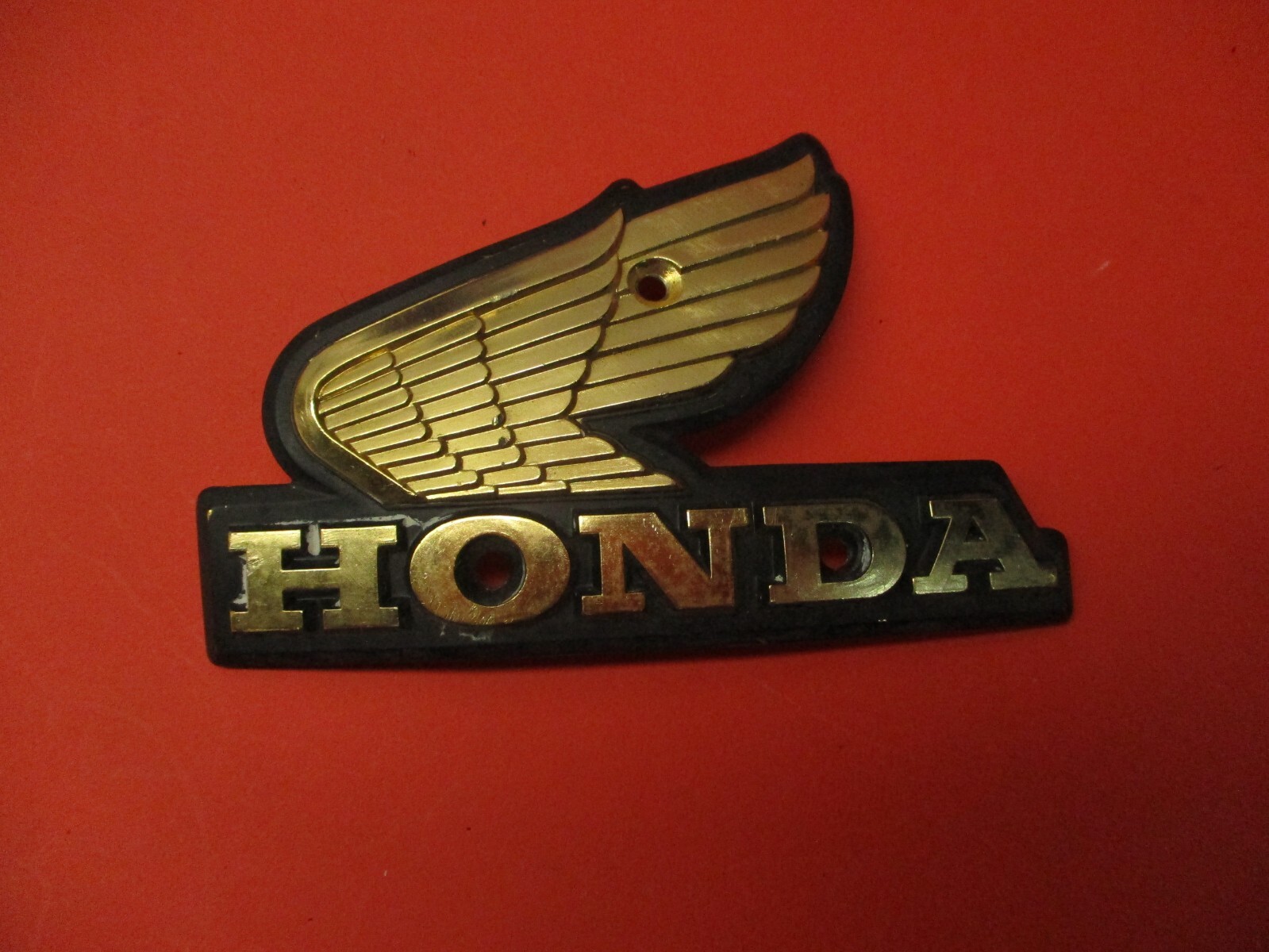 OEM ORIGINAL HONDA CB750C CB900C RIGHT FUEL TANK EMBLEM