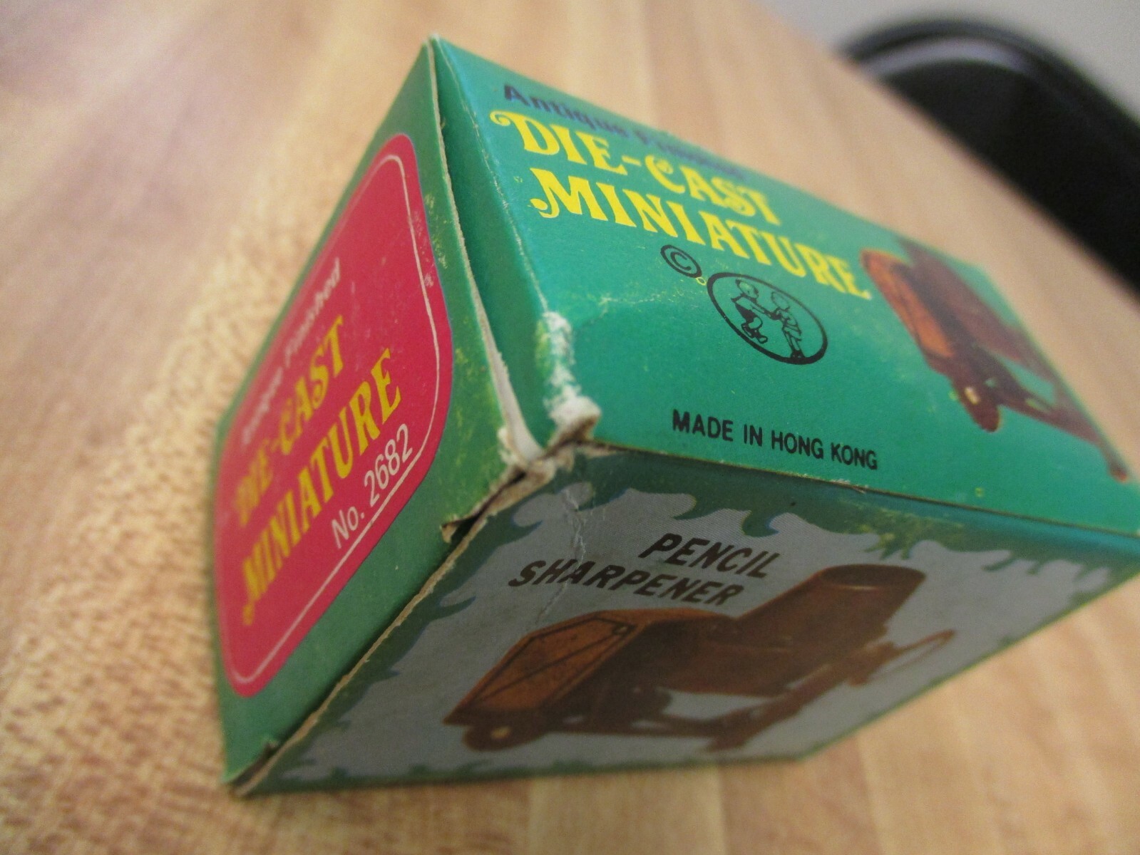 Old-Fashioned Cement Mixer Miniature Replica Die Cast Pencil Sharpener