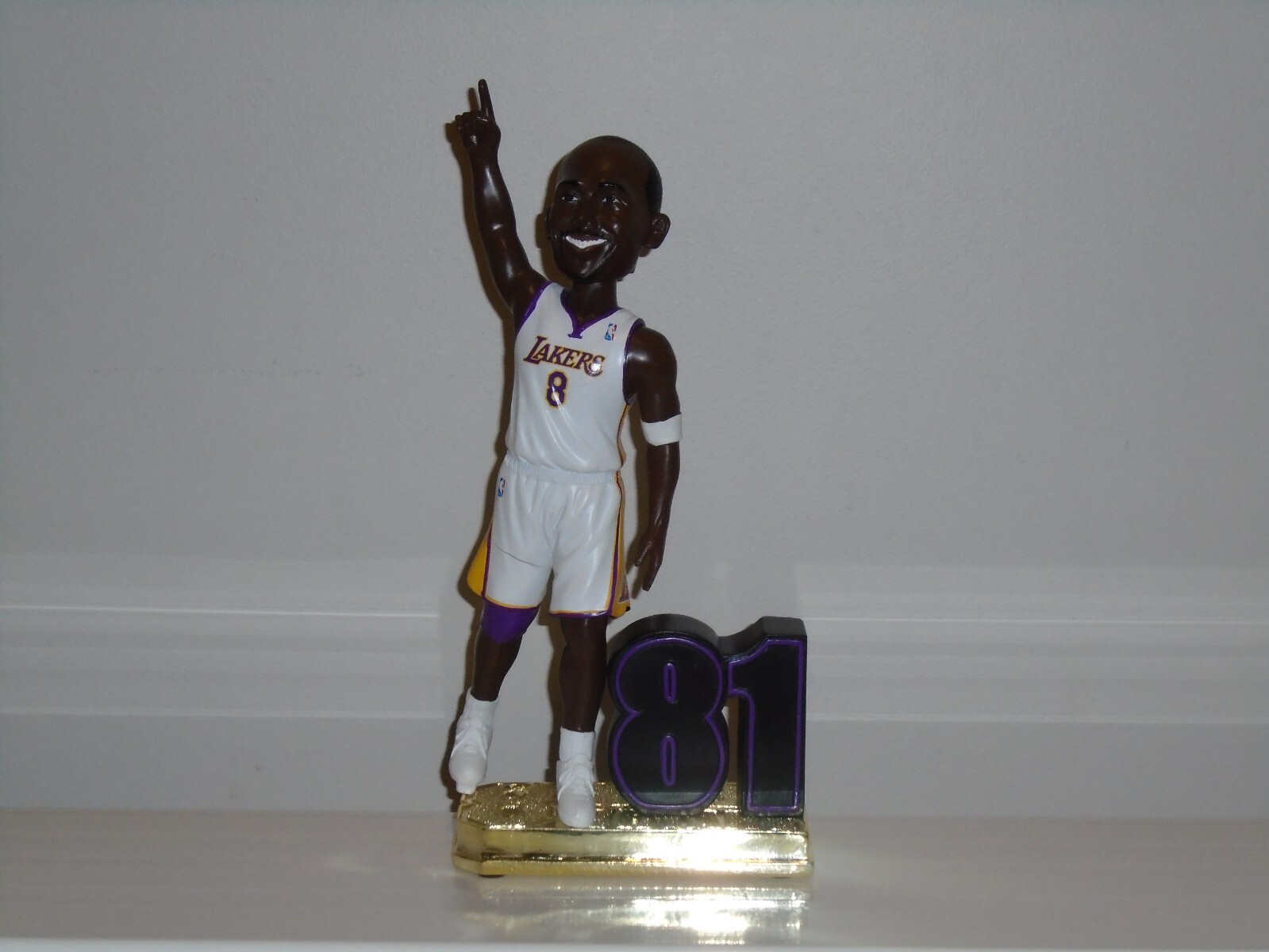 KOBE BRYANT Los Angeles Lakers Bobblehead 10