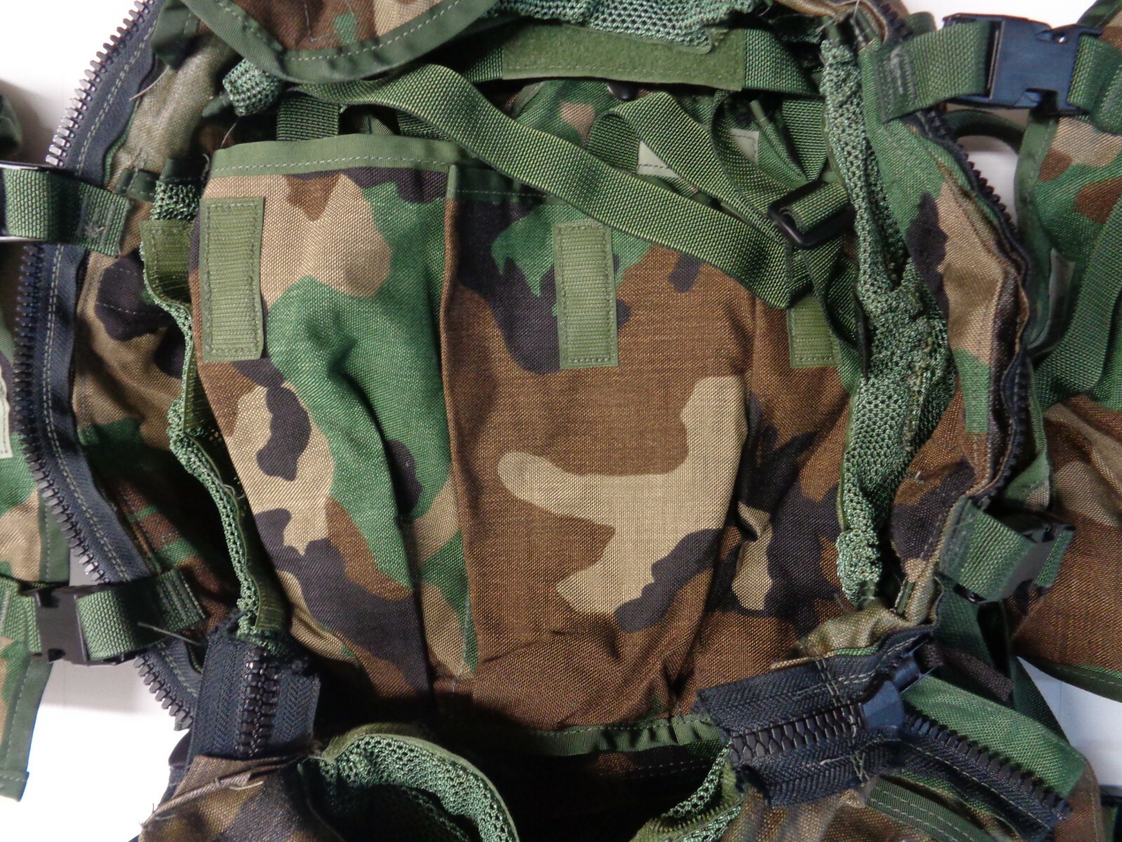 USGI MOLLE II Modular Lightweight Load-Carrying Equipment Medic Bag BDU Woodland