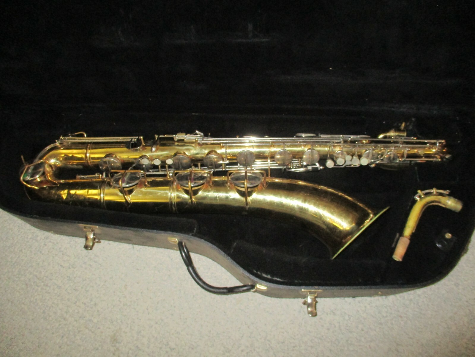 CG CONN 11M PROFESSIONAL BARITONE BARI SAXOPHONE N152xxx のeBay公認海外通販