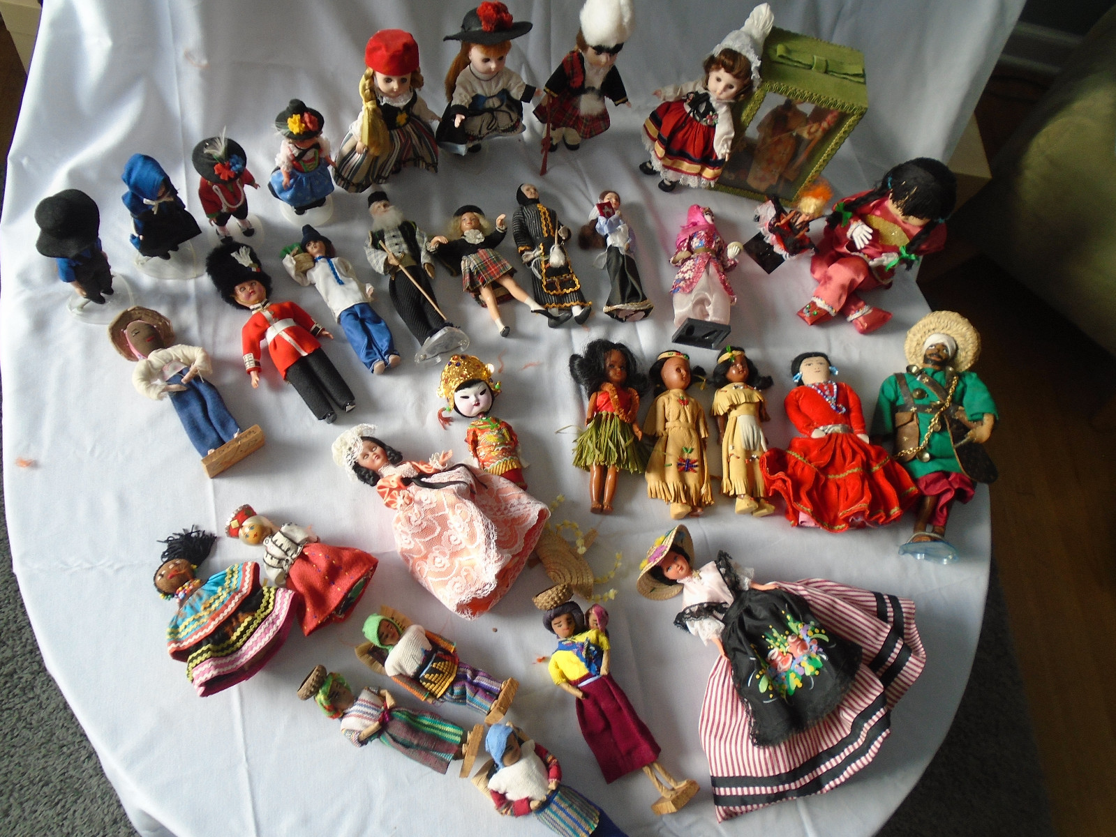 Vintage Ethnic Dolls Assortment, 4