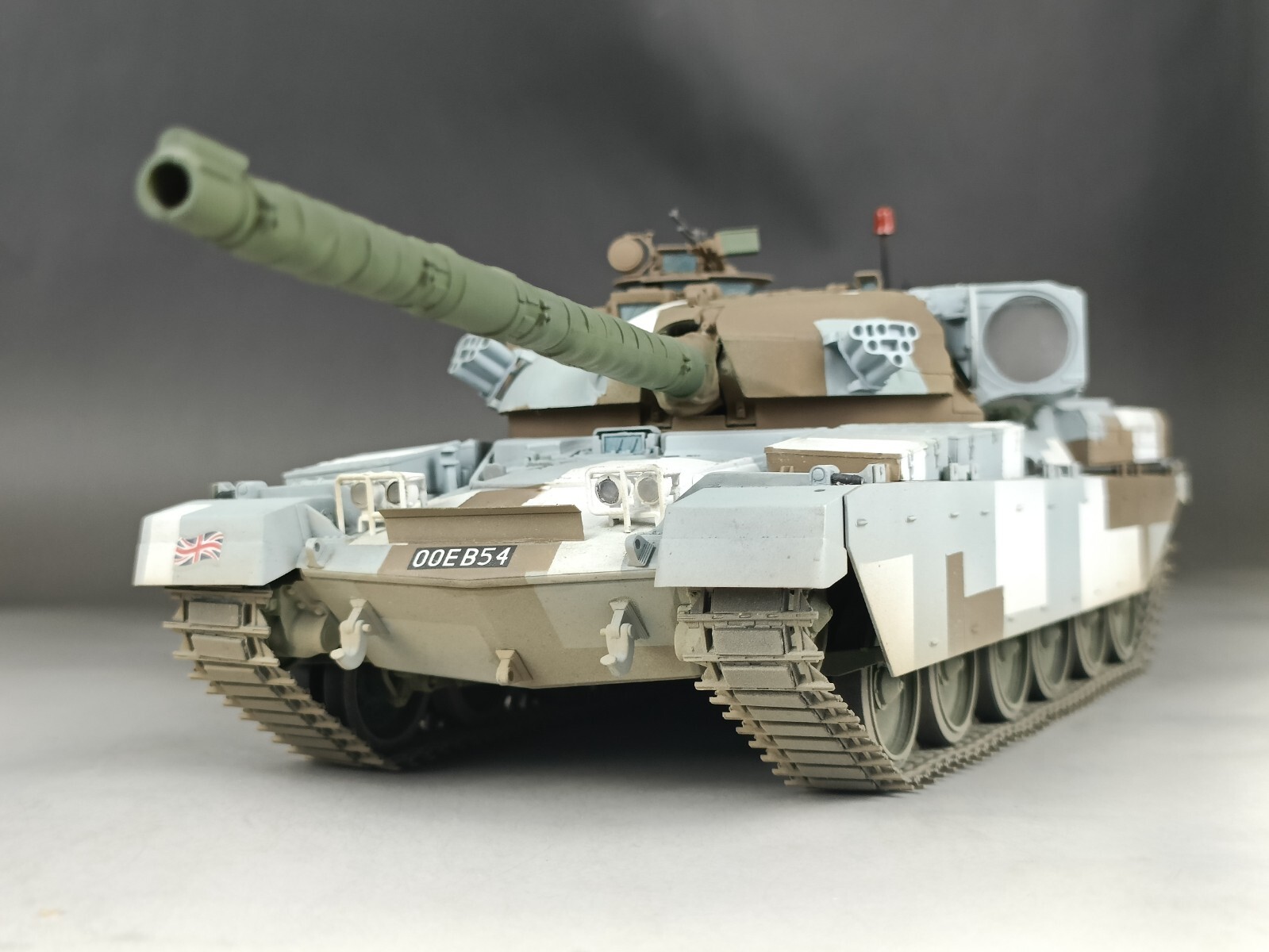 1/35 Built Modern UK British Chieftain Mk.10 Main Battle