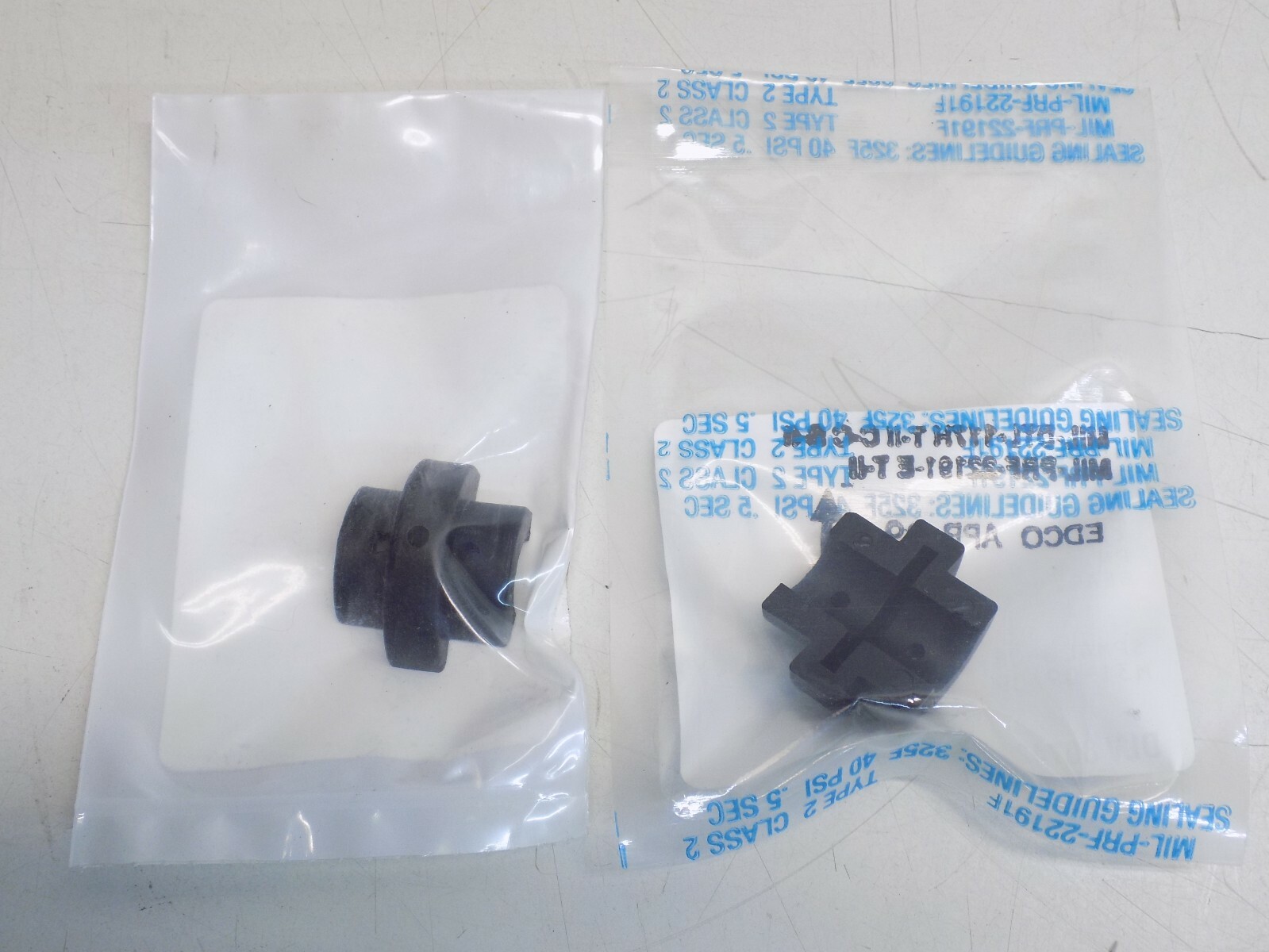ウェア BASARA48 2) Military M998 HMMWV Accelerator Linkage Bearing Sleeve