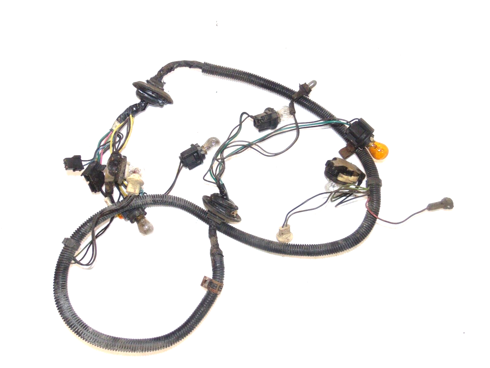 Tail light wiring harness uncut Cutlass 81 82 83 84 85 86 87 Tail light wiring harness uncut Cutlass 81 82 83 84 85 86 87