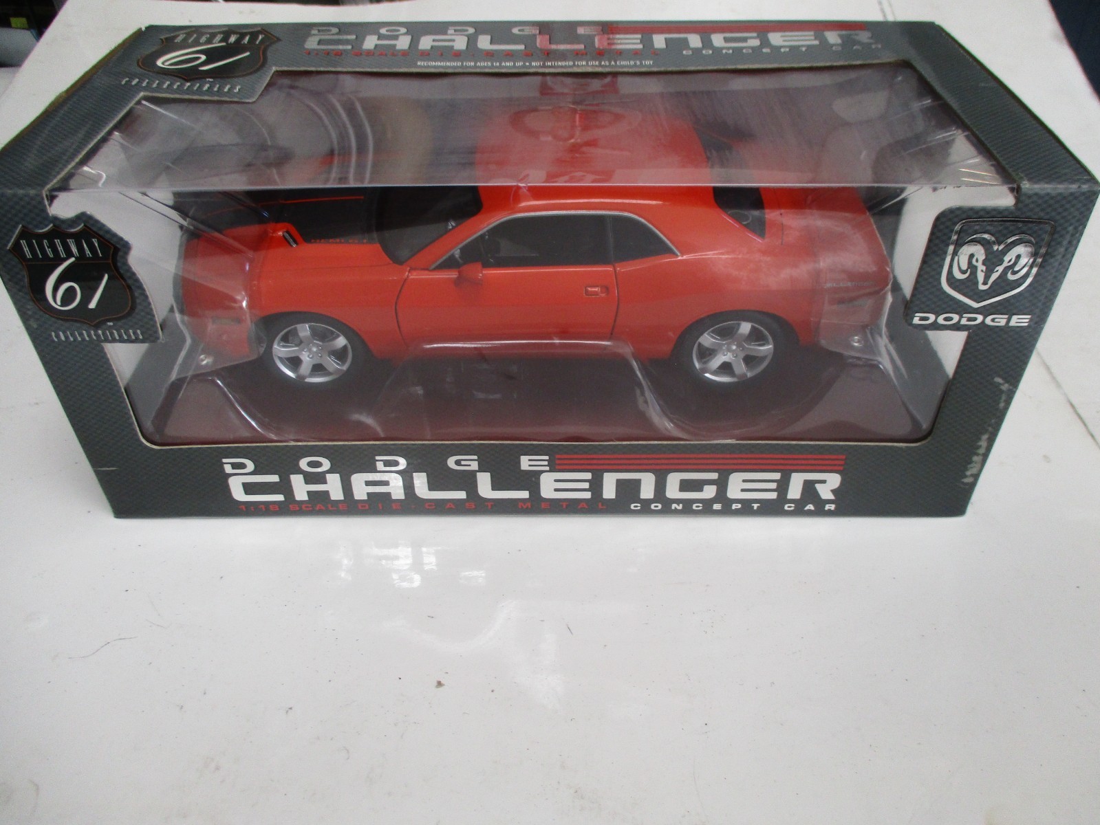 Highway 61 DODGE CHALLENGER CONCEPT CAR HEMI 1/18 DIECAST | eBay