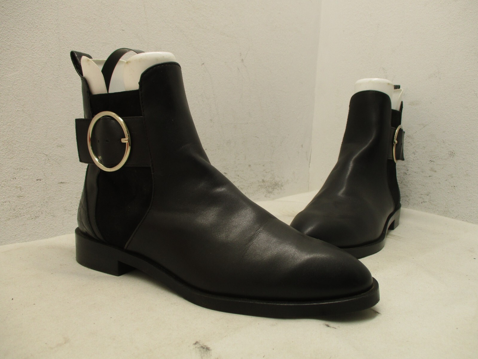 ZARA Leather Rustic Boots ブーツ ZARA Leather Rustic Boots LIMITED EDITION BUCKLED LEATHER