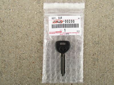FITS: 03 - 09 TOYOTA RAV4 MASTER UNCUT KEY BLANK OEM BRAND NEW