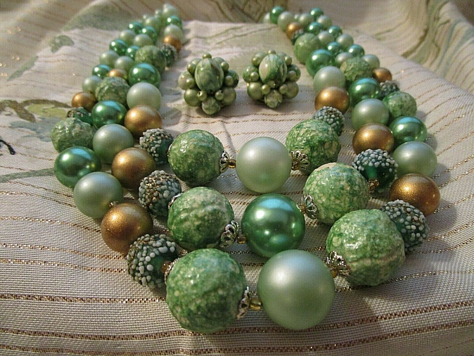VINTAGE Sugar Satin Neon Textured Bead NECKLACE + ER's