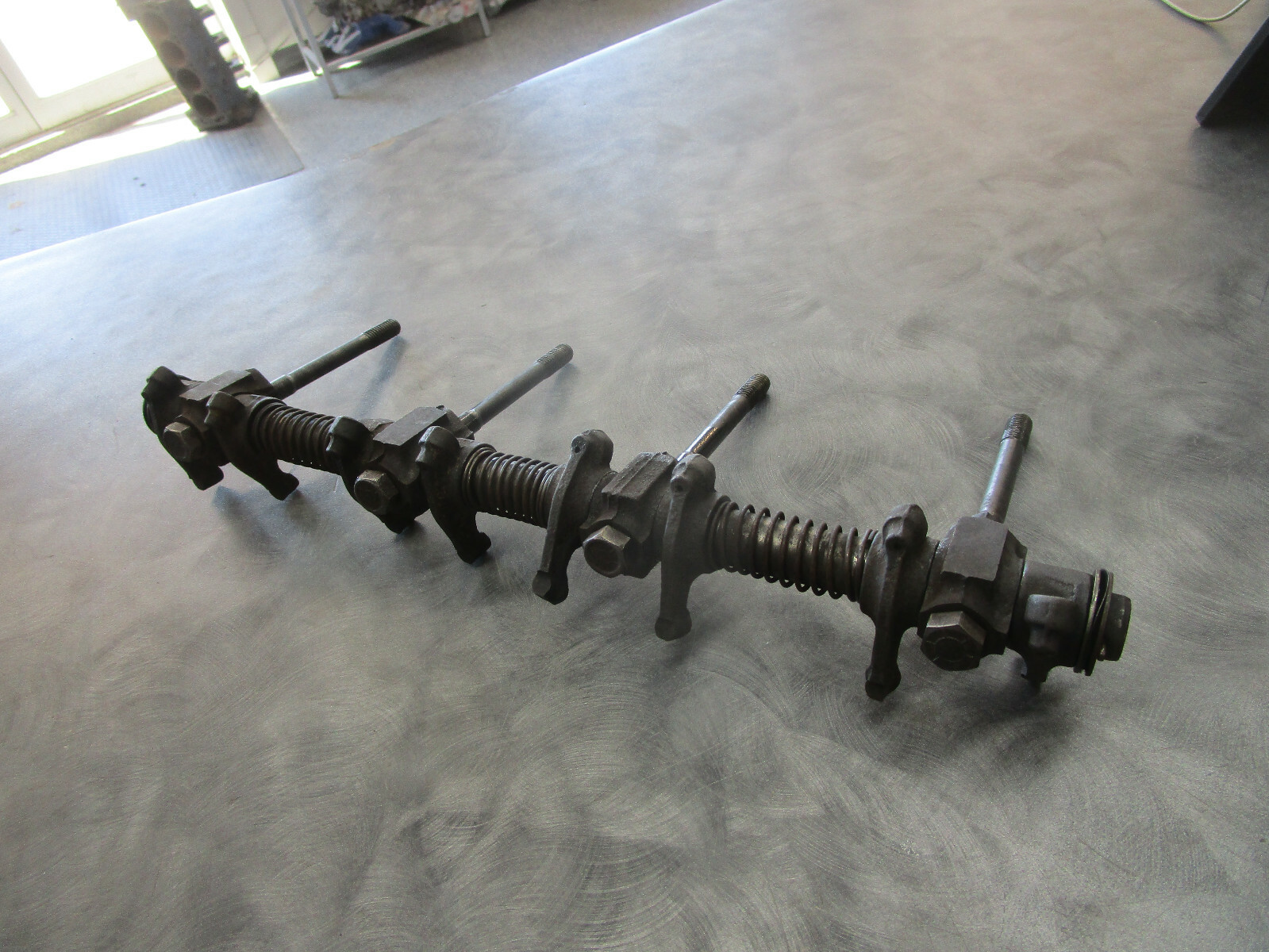 キャデラックス 1958-1966 Cadillac Rocker Arm Shaft | Kanter Auto
