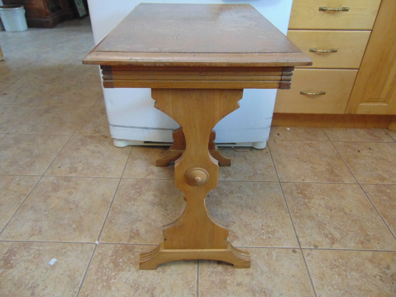 /antique  stand  nice    # 6970