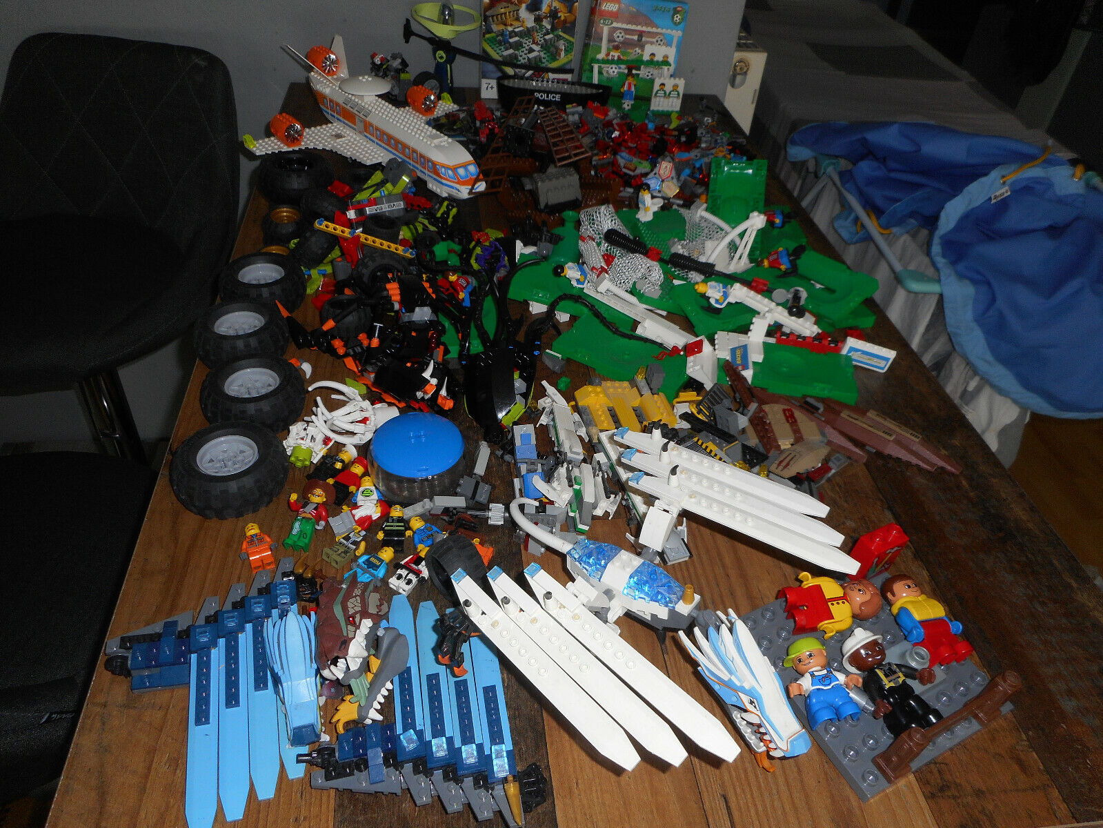 Lego 7,7 Kg incl. Karton - Fußball, Nexo Knights, Ninjago + Spielteppich