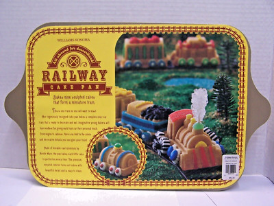 NEW NordicWare Nonstick Cast Aluminun TRAIN Railway Cake Pan 9 Cavity 5 Cup USA