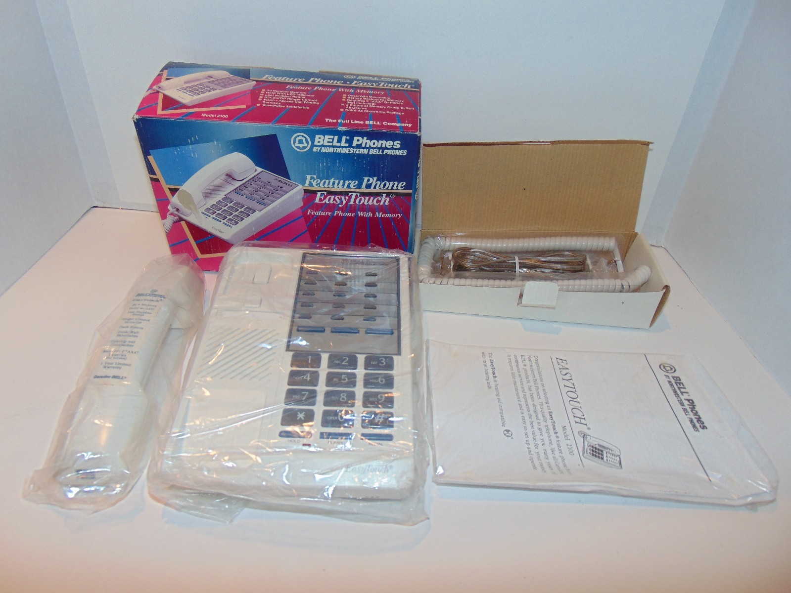 Bell Feature Phone EasyTouch With 30 number Memory Model: 2100 BRAND NEW!