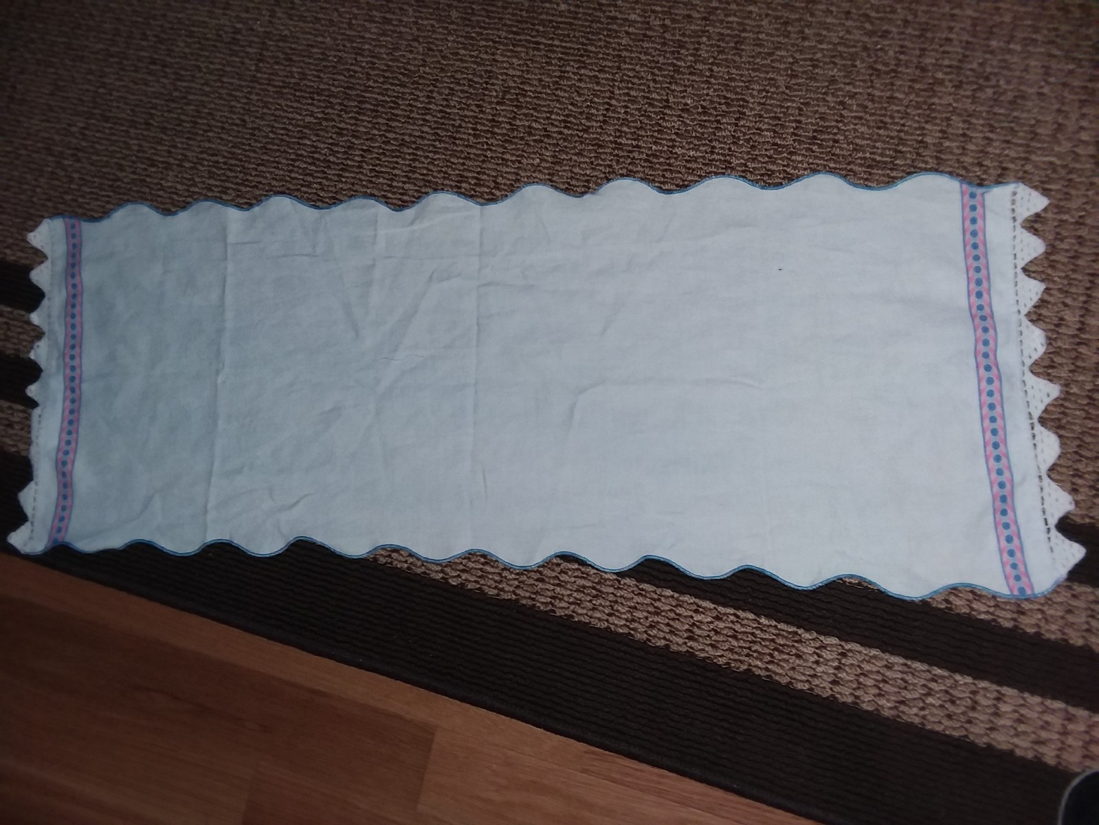 Vintage Table Runner White Pink Blue Crochet Lace scalloped 15 x 42