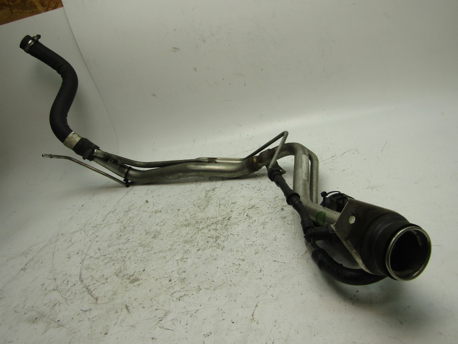 カープ　お宝 2010-2019 Jaguar XJ Gas Fuel Filler Neck Hose Pipe Line Tube