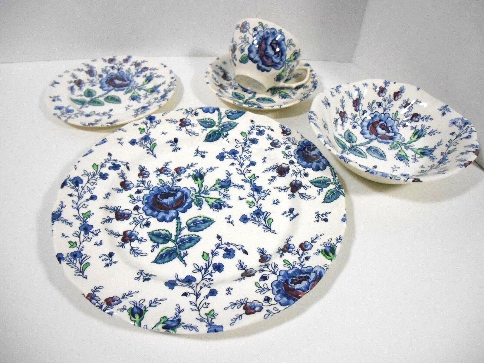 Johnson Brothers Rose Chintz Blue 5 Piece Dinner Set