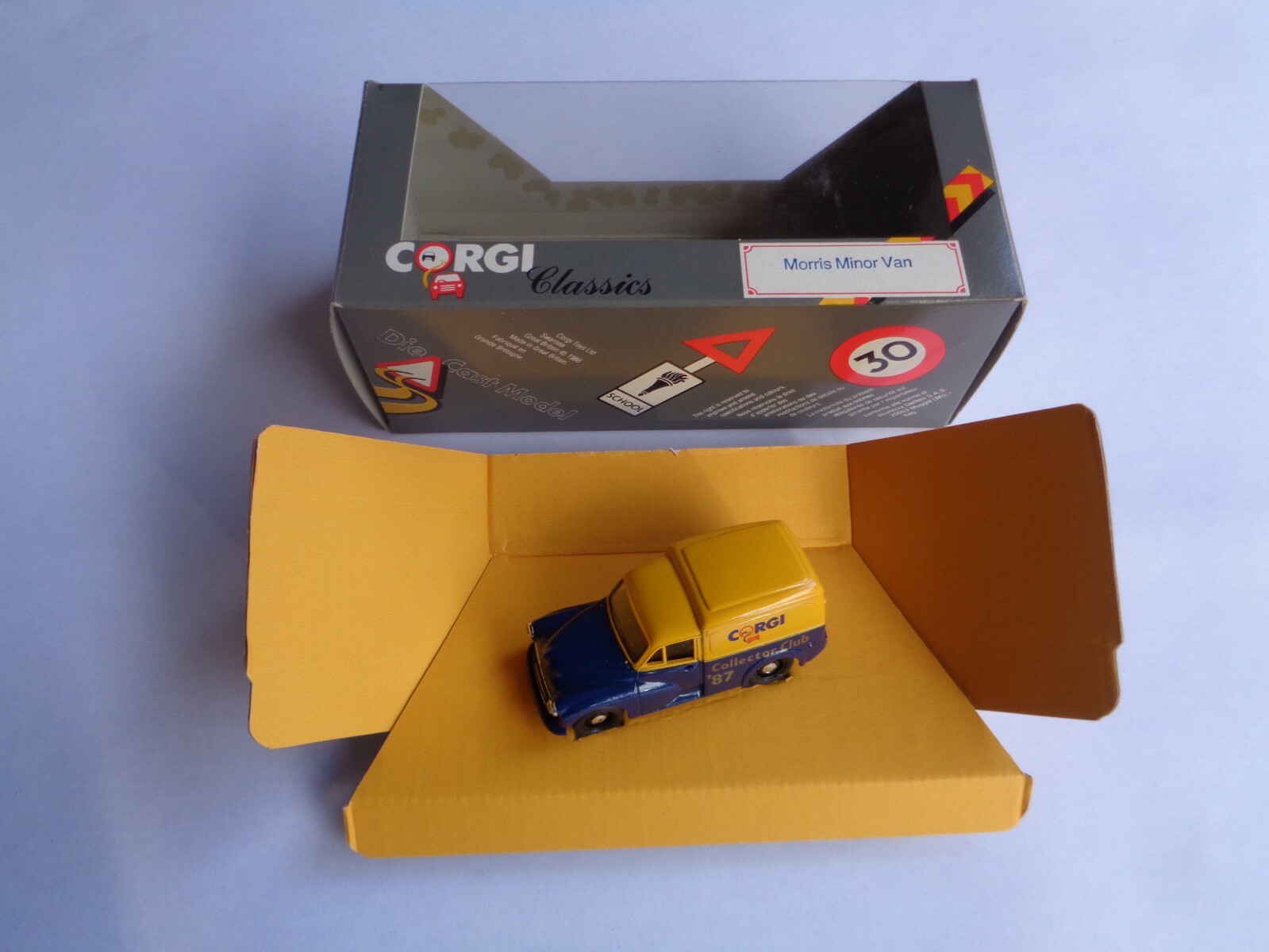 コーギー　Corgi Toys Morris Mini-Minor VERY RARE Corgi Toys | 349 | Morris Mini Minor 