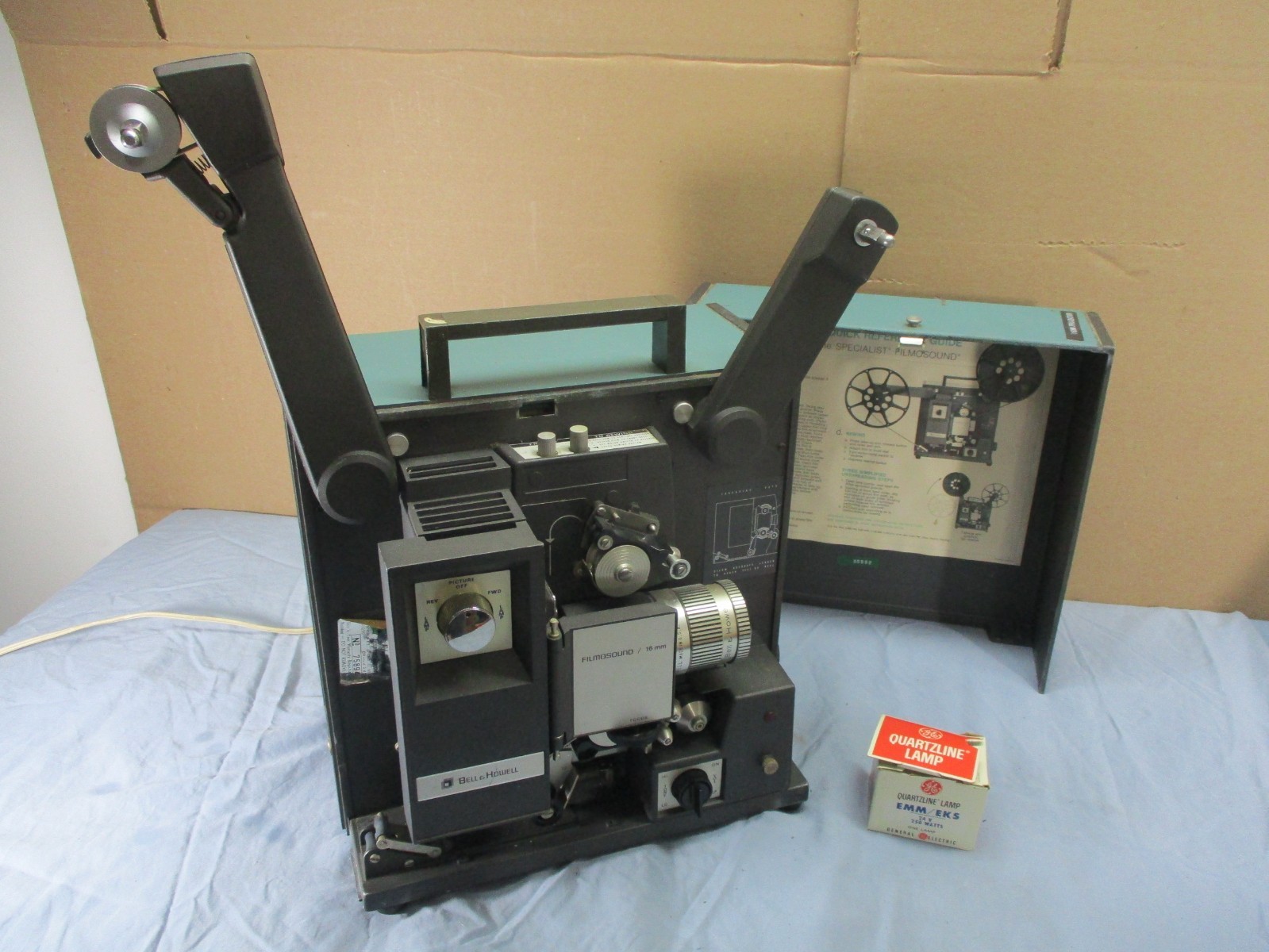 Bell&Howell ベル＆ハウエル 映写機 film sound Vintage Bell & Howell 16mm Filmosound Specialist Movie