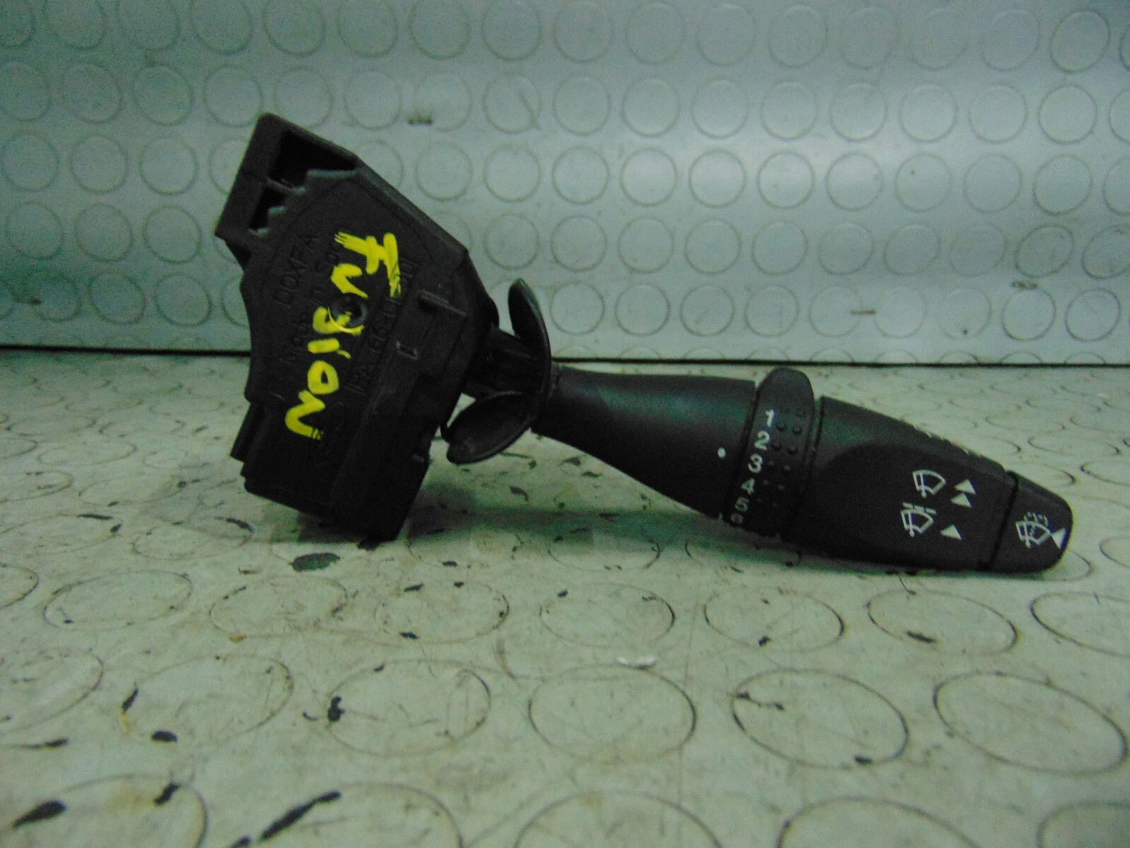 Devio Luci destro FORD FUSION 1S7T17A553DD 2010
