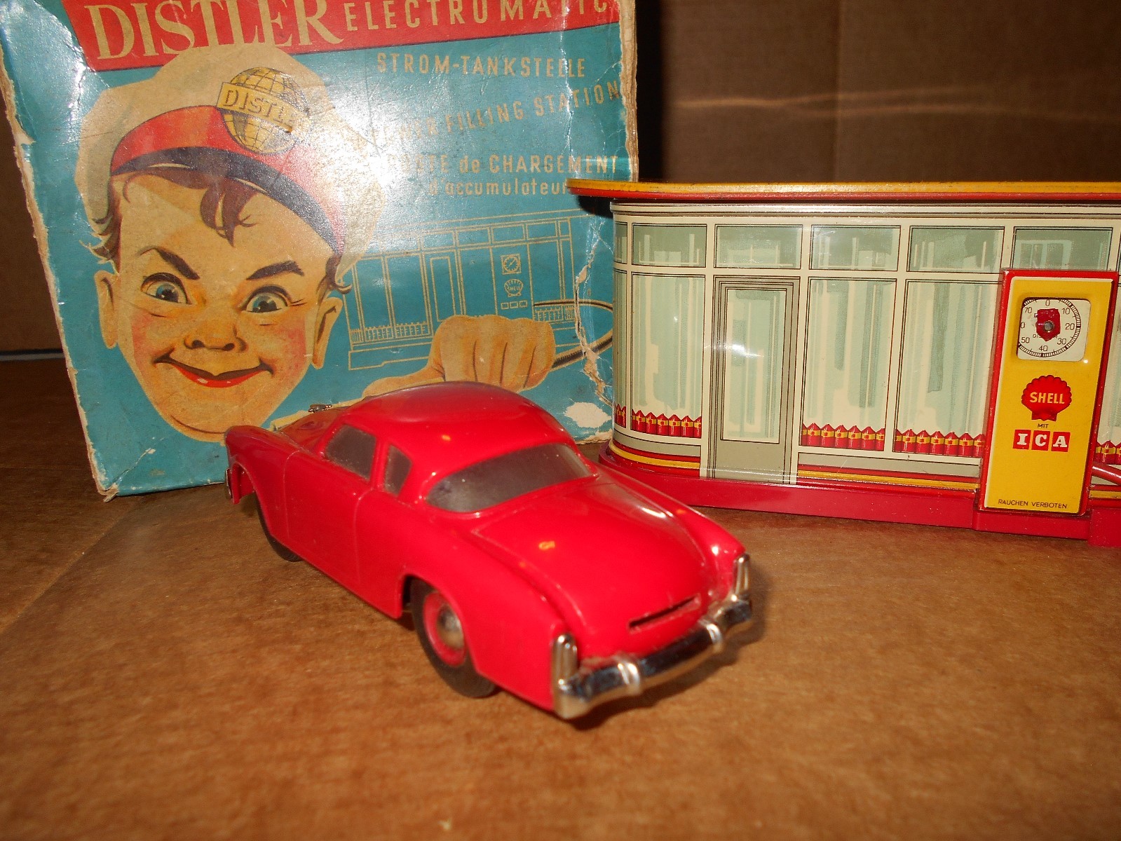 Distler VINTAGE TIN TOY Electromatic  Gas Pump Station German Battery 1950z