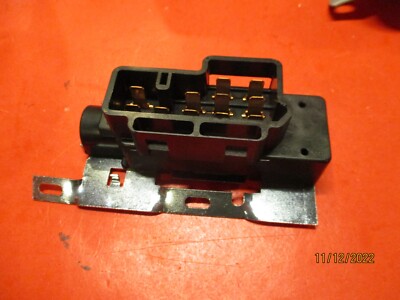 DODGE-D/W/B  100-150-250-350 - RAMCHARGER 1988-1993  Ignition Starter Switch -