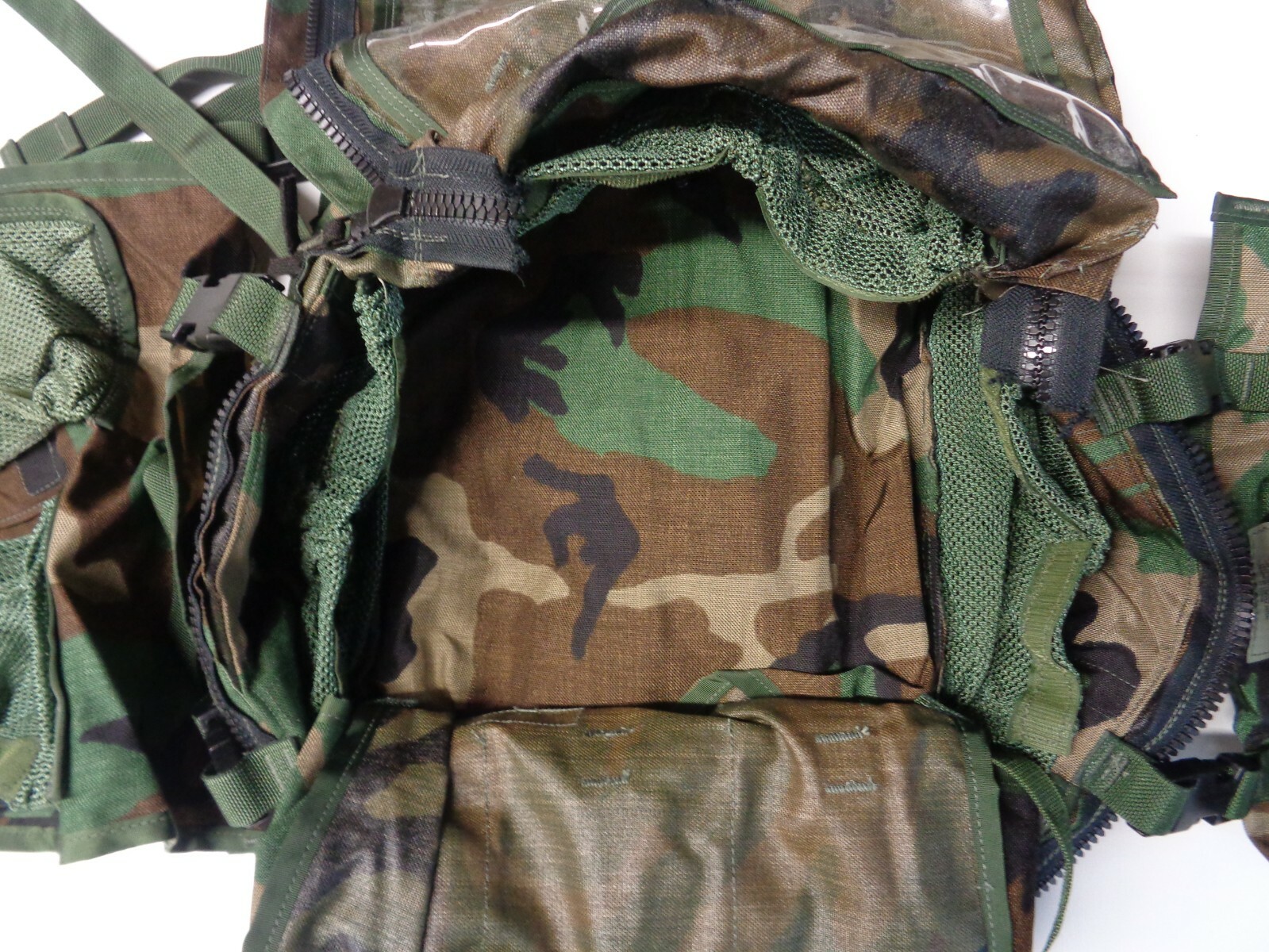USGI MOLLE II Modular Lightweight Load-Carrying Equipment Medic Bag BDU Woodland