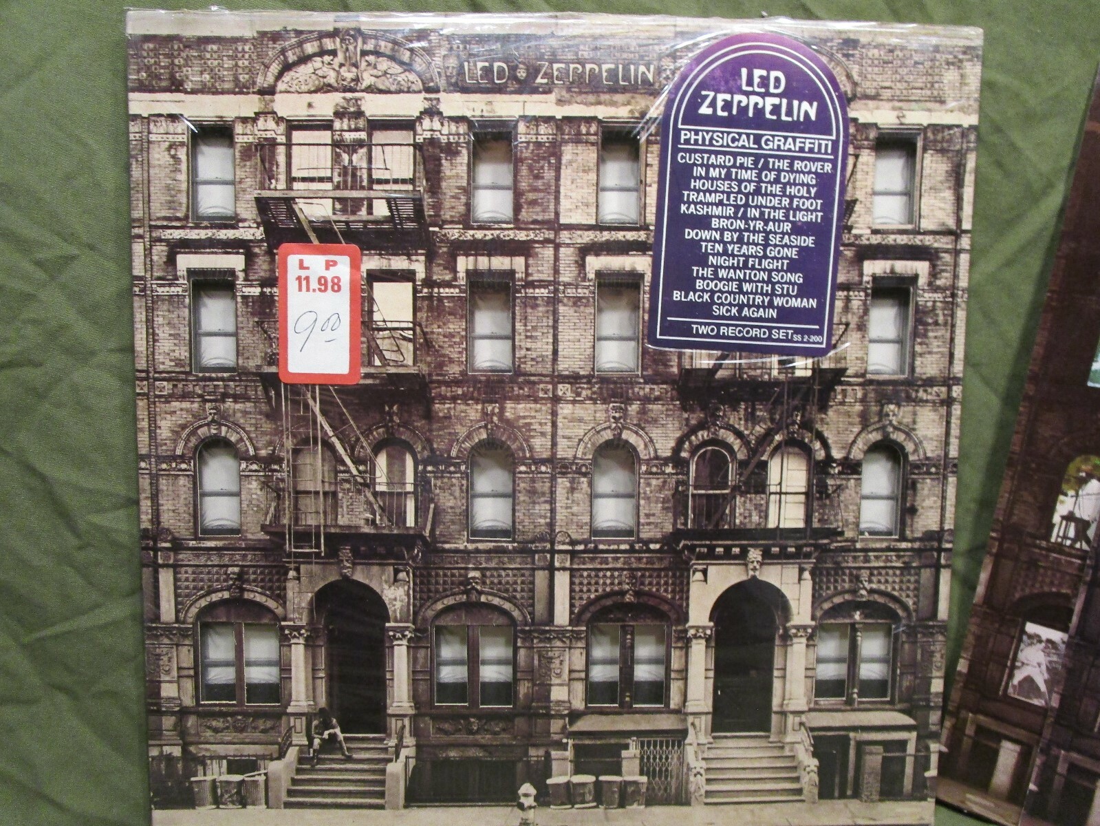 洋楽 Led Zeppelin Physical Graffiti (1975) Led Zeppelin Physical Graffiti (1975) | Classic Rock Review