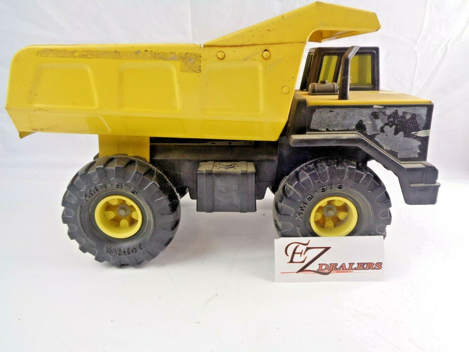 Tonka Dump Truck Pressed Steel Construction Yellow XMB-975