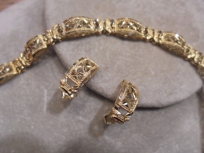 10 KT GOLD  X  DESIGN  LINK BRACELET / EARRING SET  DC