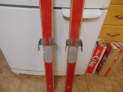 vintage    skis    46  