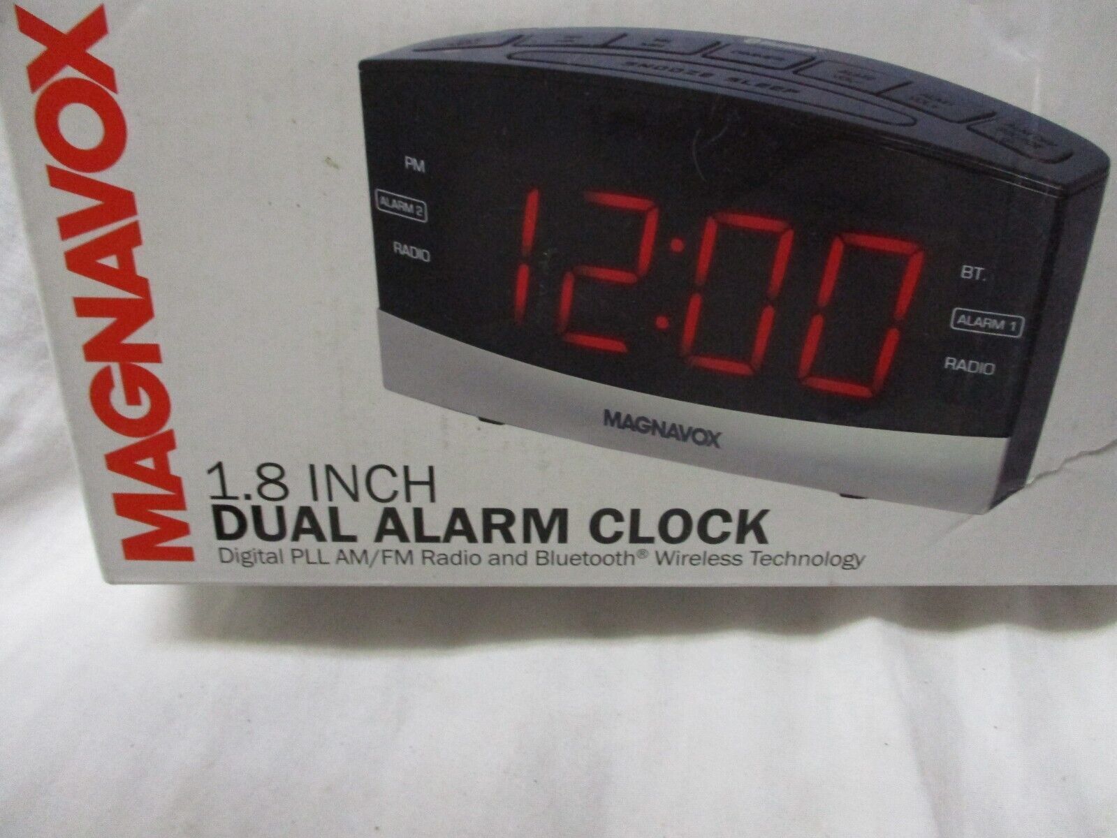 MAGNAVOX MR41806BT Dual Alarm Digital Clock Radio on eBid United States