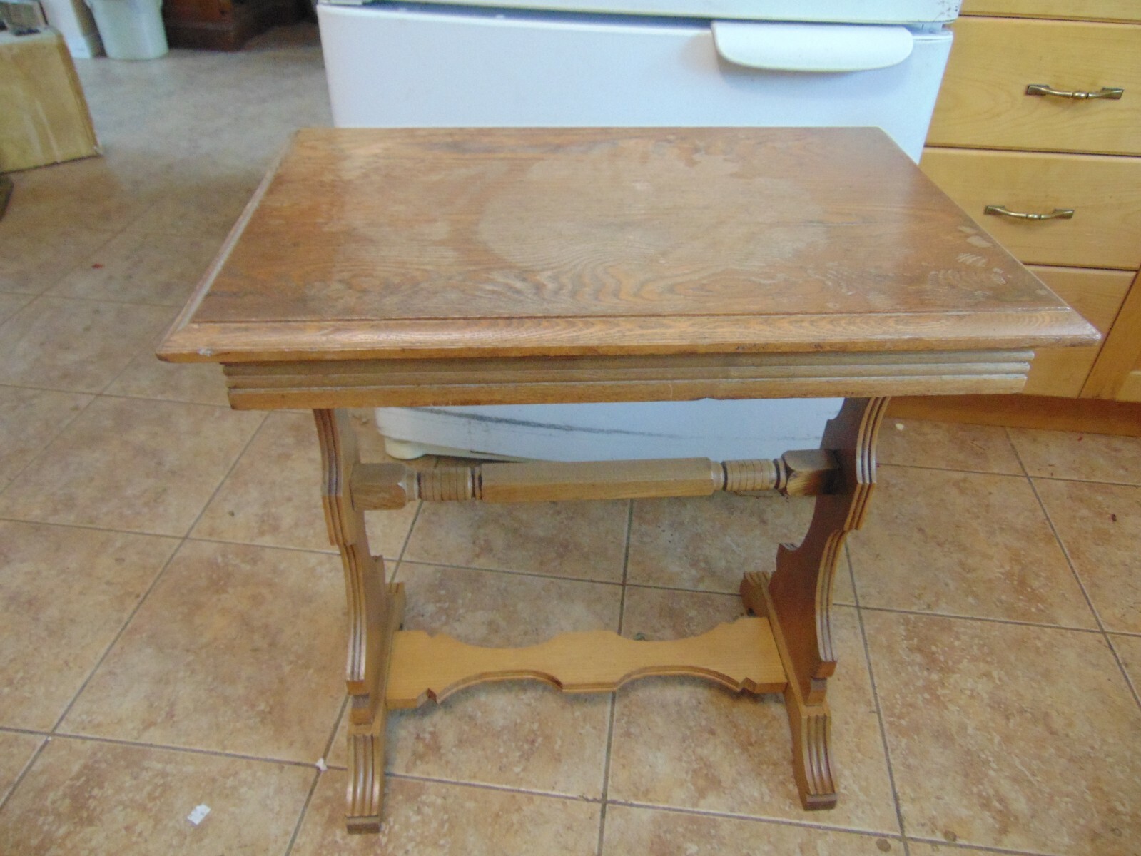 /antique  stand  nice    # 6970