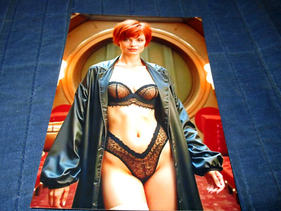 STUNNING SHORT HAIRED REDHEAD MODEL POSING IN BLACK ROBE-BRA & PANTIES PHOTO