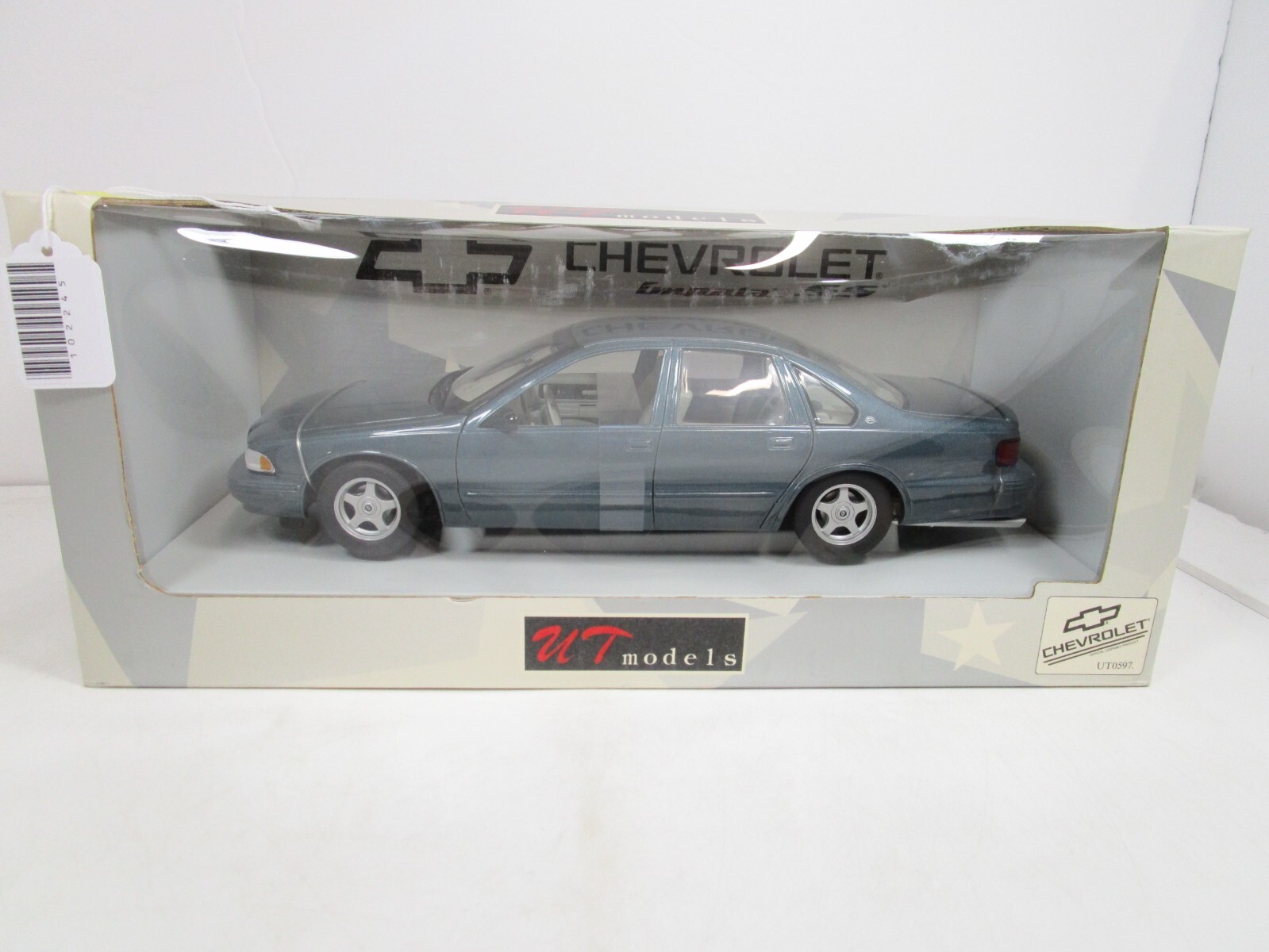 UT MODELS 1/18 GREEN 1996 CHEVY IMPALA SS NEW IN BOX *READ