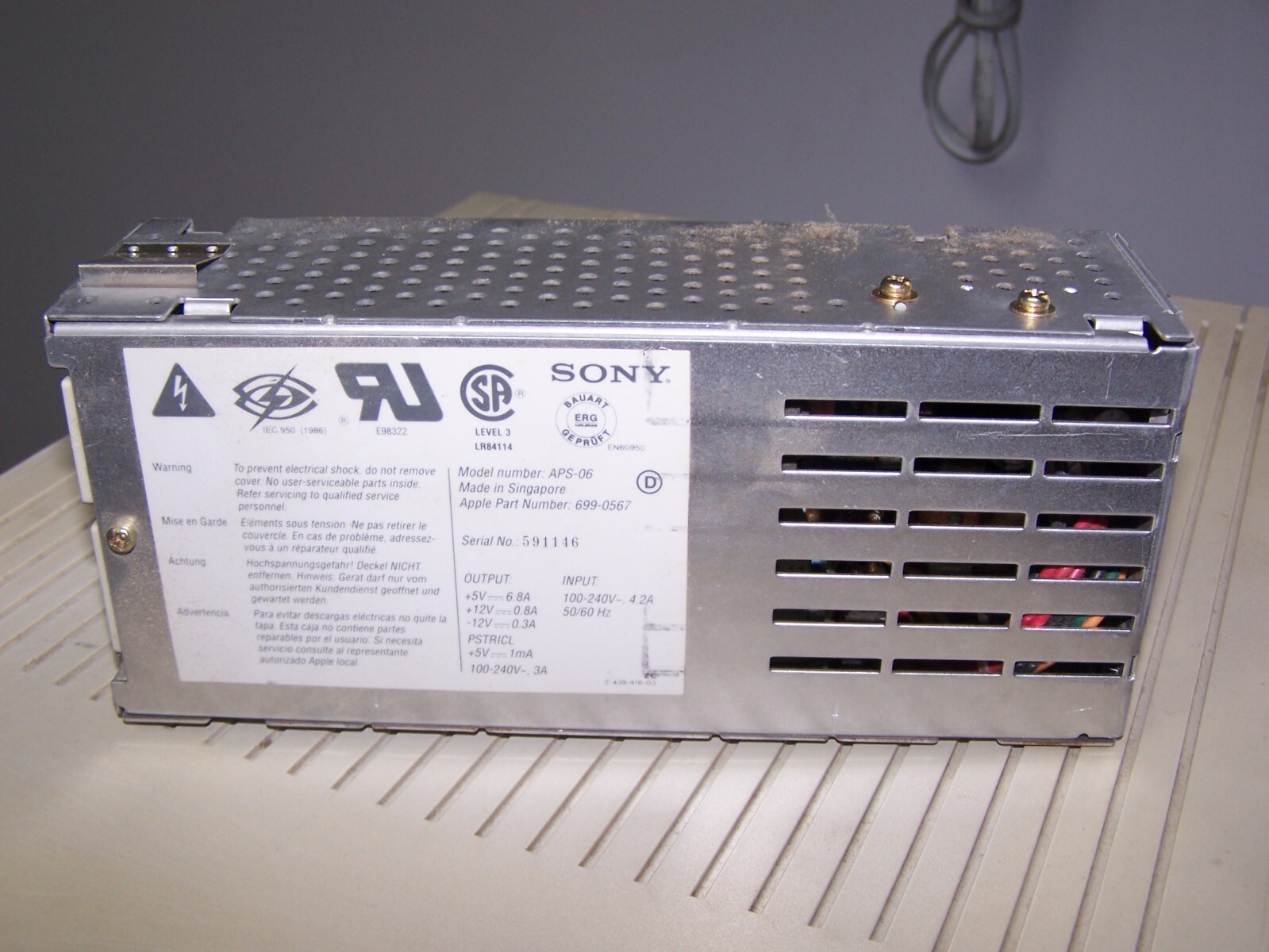Apple Macintosh SE 本体[通電確認ジャンク品] Apple Macintosh SE 本体[通電確認ジャンク品]