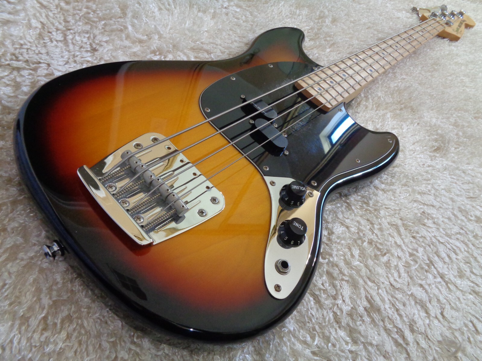Squier Vintage Modified Mustang Electric Guitar |