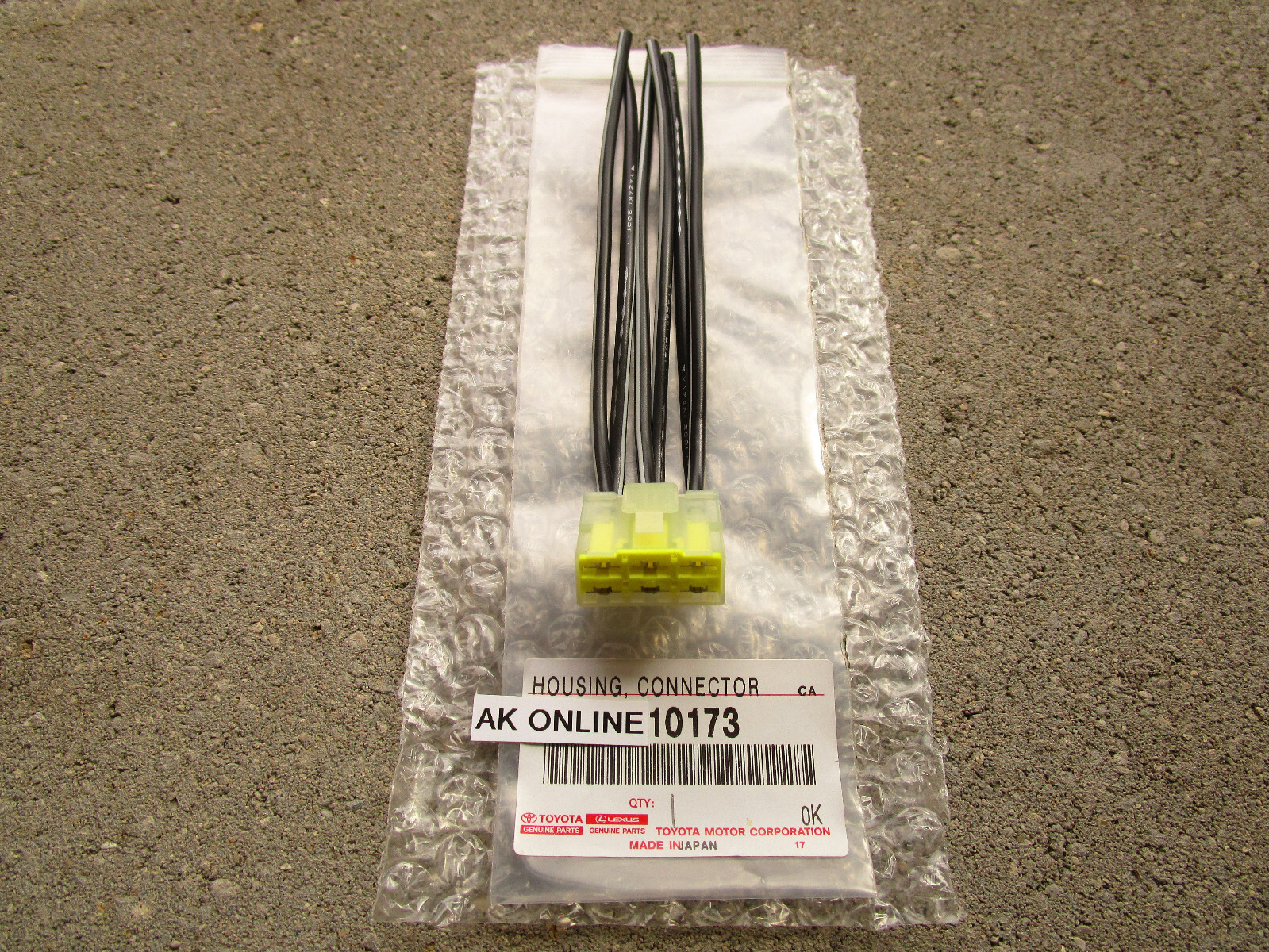 FITS: 01 - 04 TOYOTA TACOMA REAR TAIL LIGHT PIGTAIL CONNECTOR OEM BRAND NEW